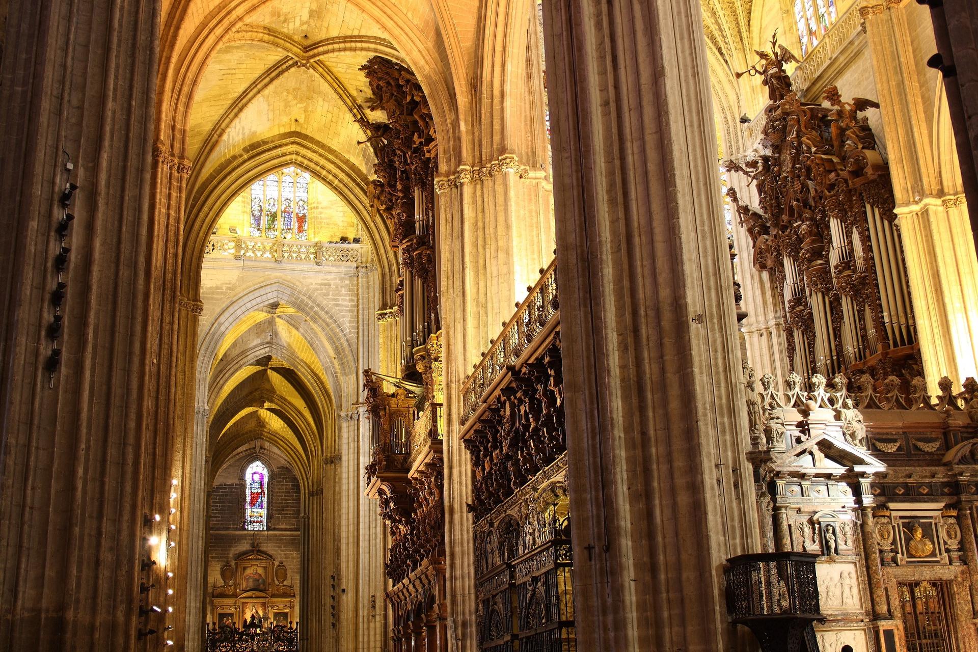 Cathedral and the Giralda Tour in Seville - Thumbnail 9