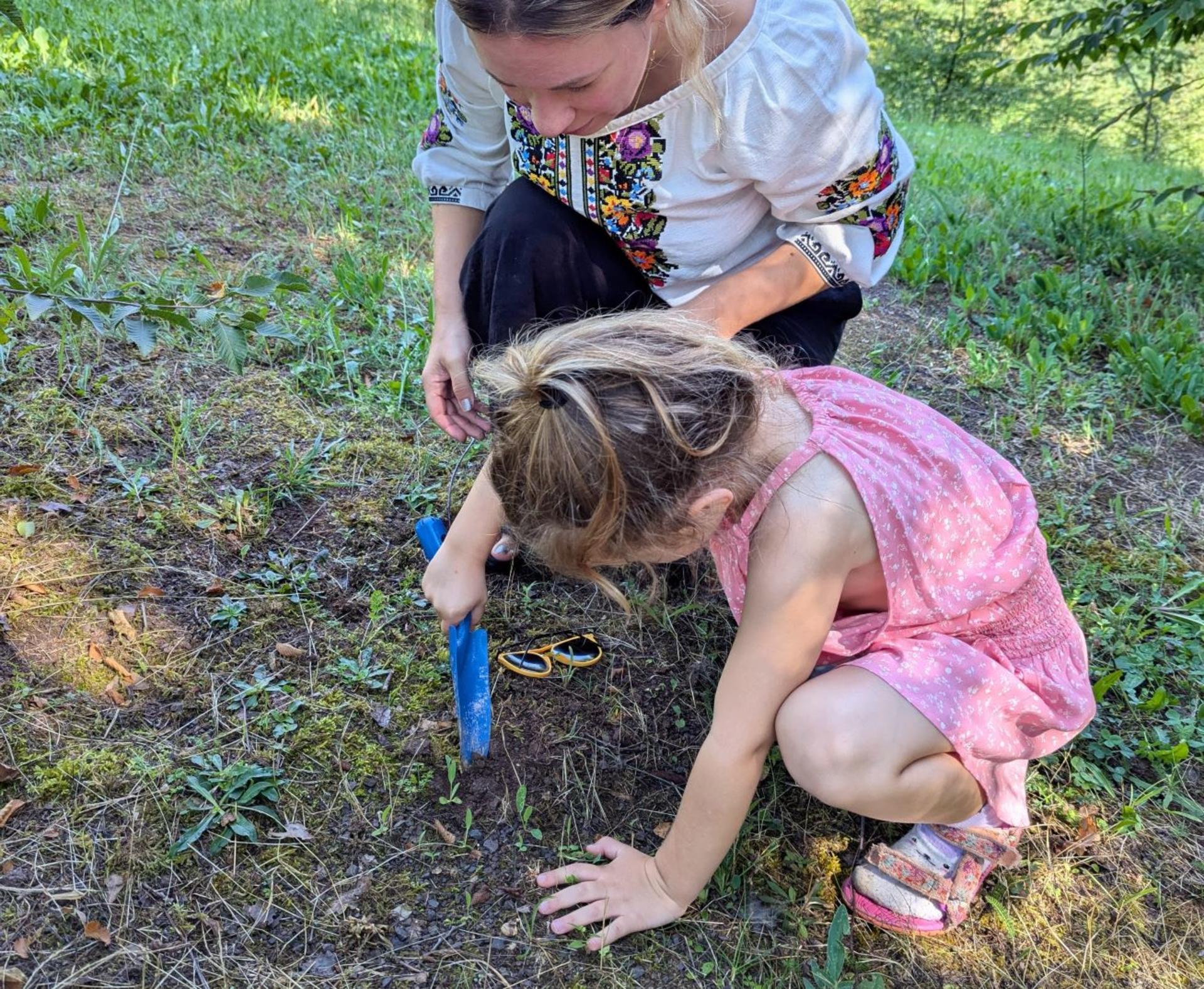 Truffle Hunting with Lunch/Dinner halfway from Cinque Terre to Parma - Thumbnail 5