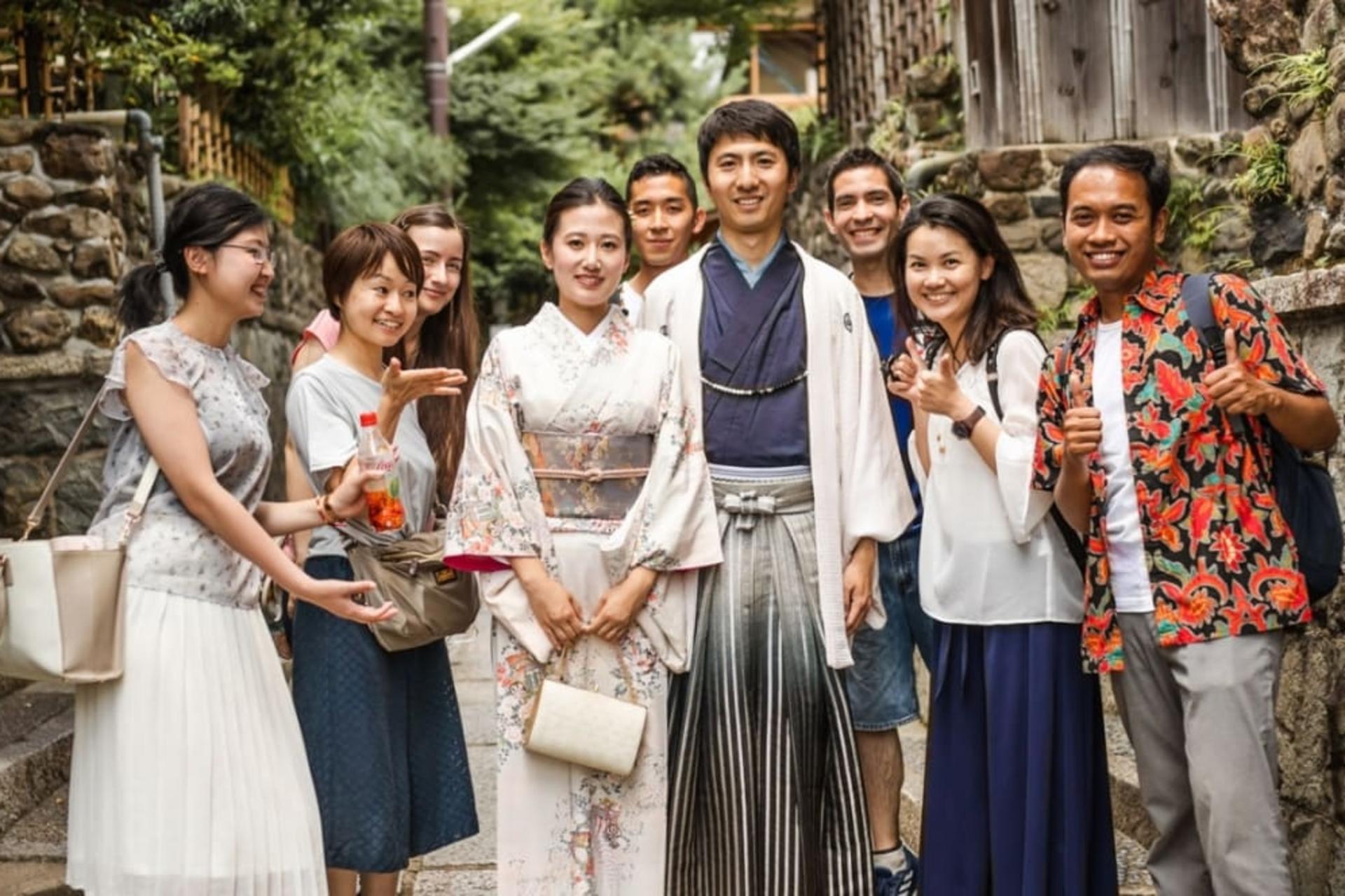 Kyoto City Highlights & Hidden Gems Private Custom Tour with a Local - Image 1