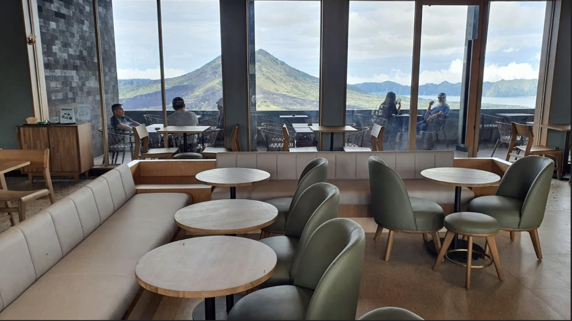 Mount Batur Jeep Sunrise & Kintamani Starbucks with Photographer - Thumbnail 4