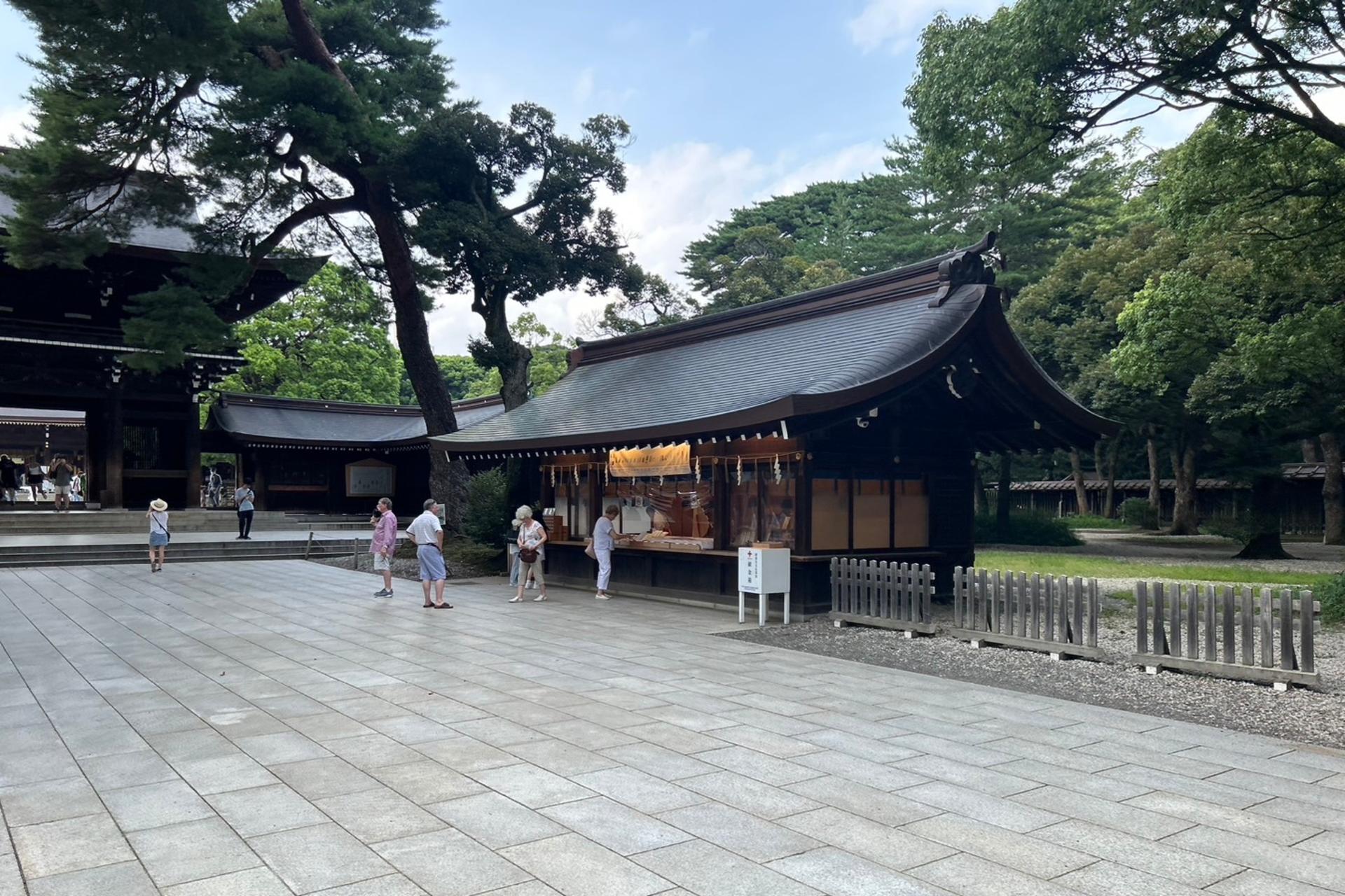 Tokyo Meiji Shrine Cultural Guided Walking Tour - Thumbnail 17