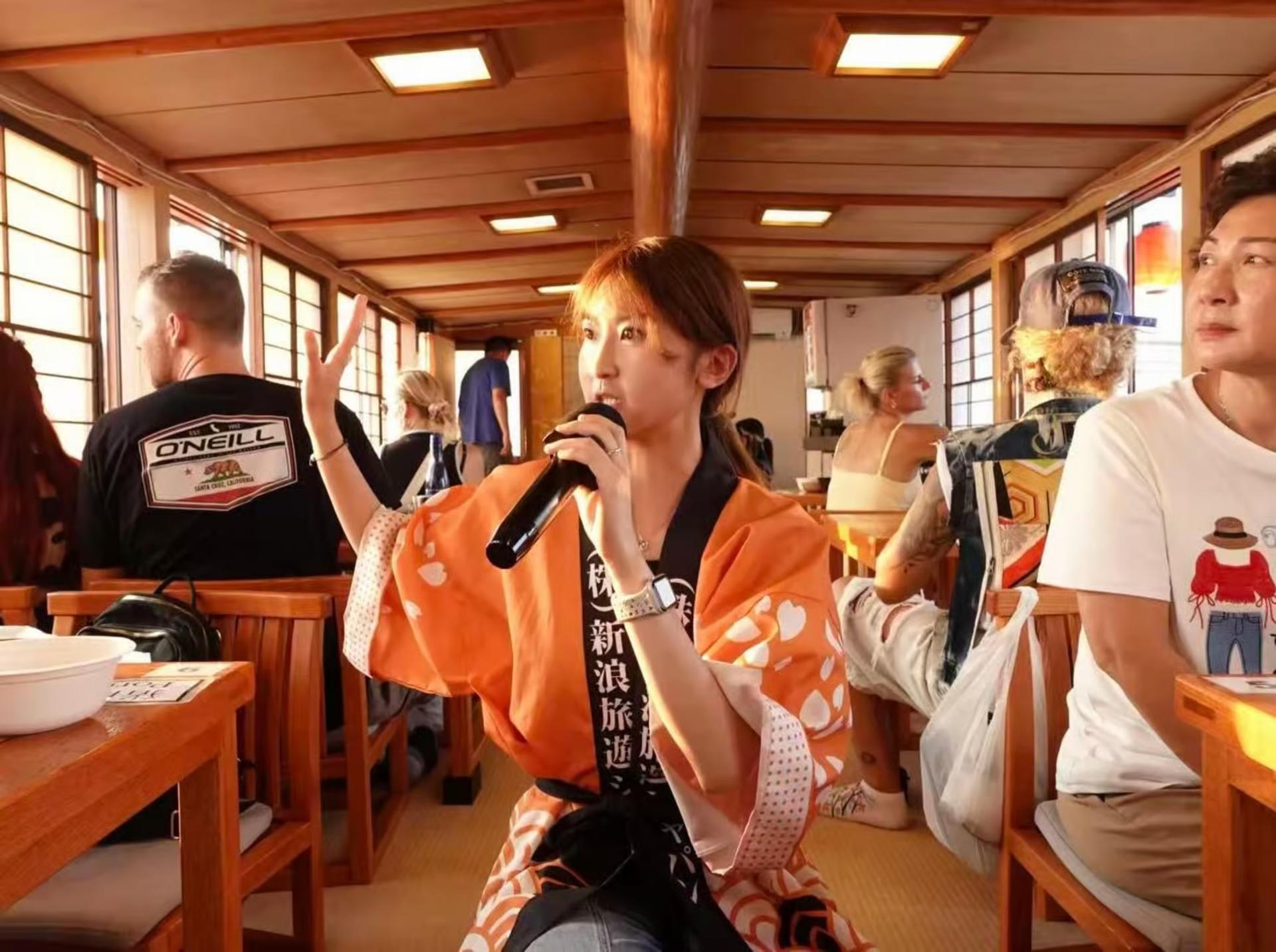 Tokyo Cherry Blossom Themed Tea Ceremony Houseboat Experience: Shamisen Performance & Cultural Show & All-You-Can-Drink - Image 1