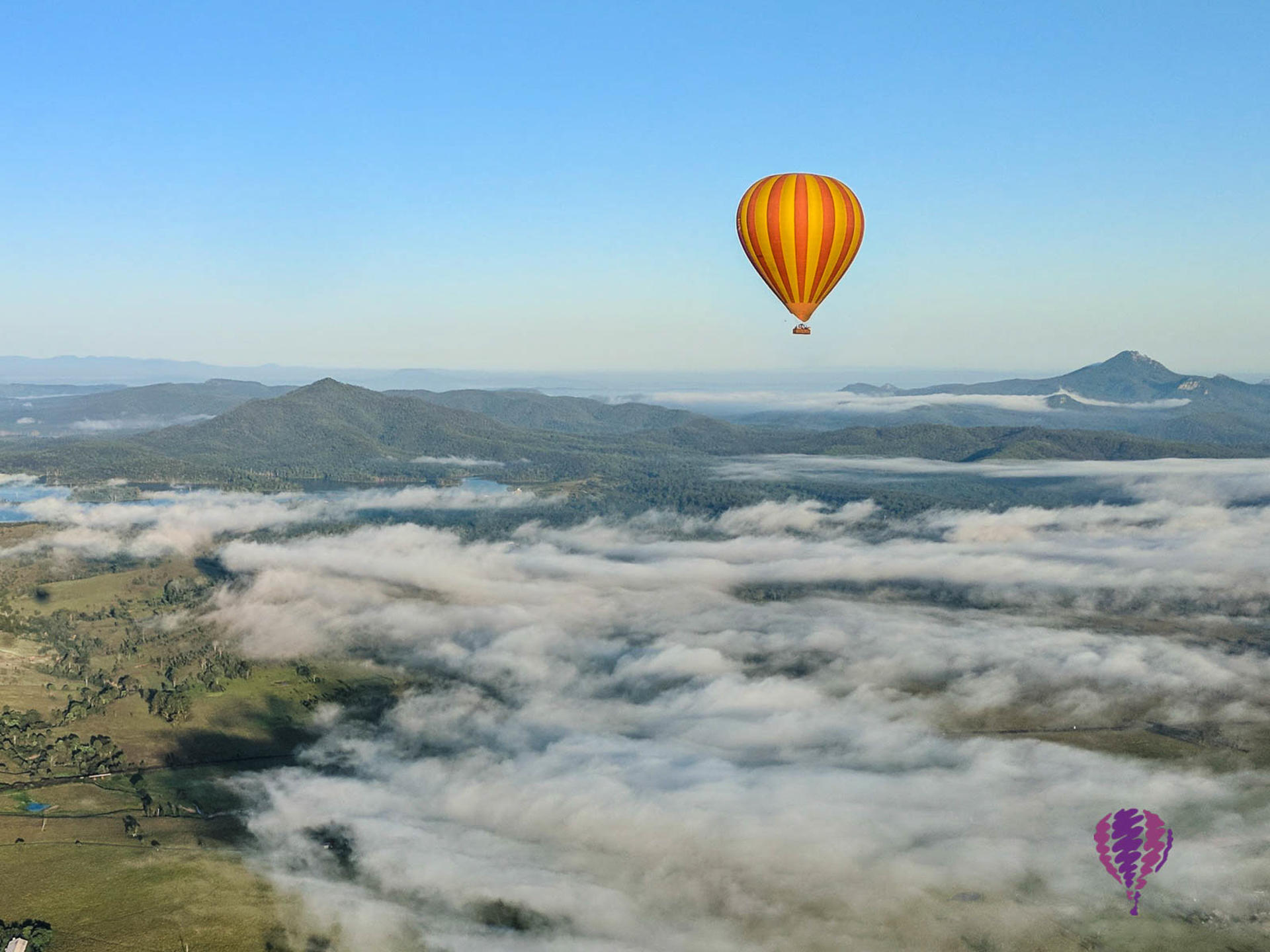 Gold Coast Hot Air Balloon and Indoor Skydiving Experience - Thumbnail 8