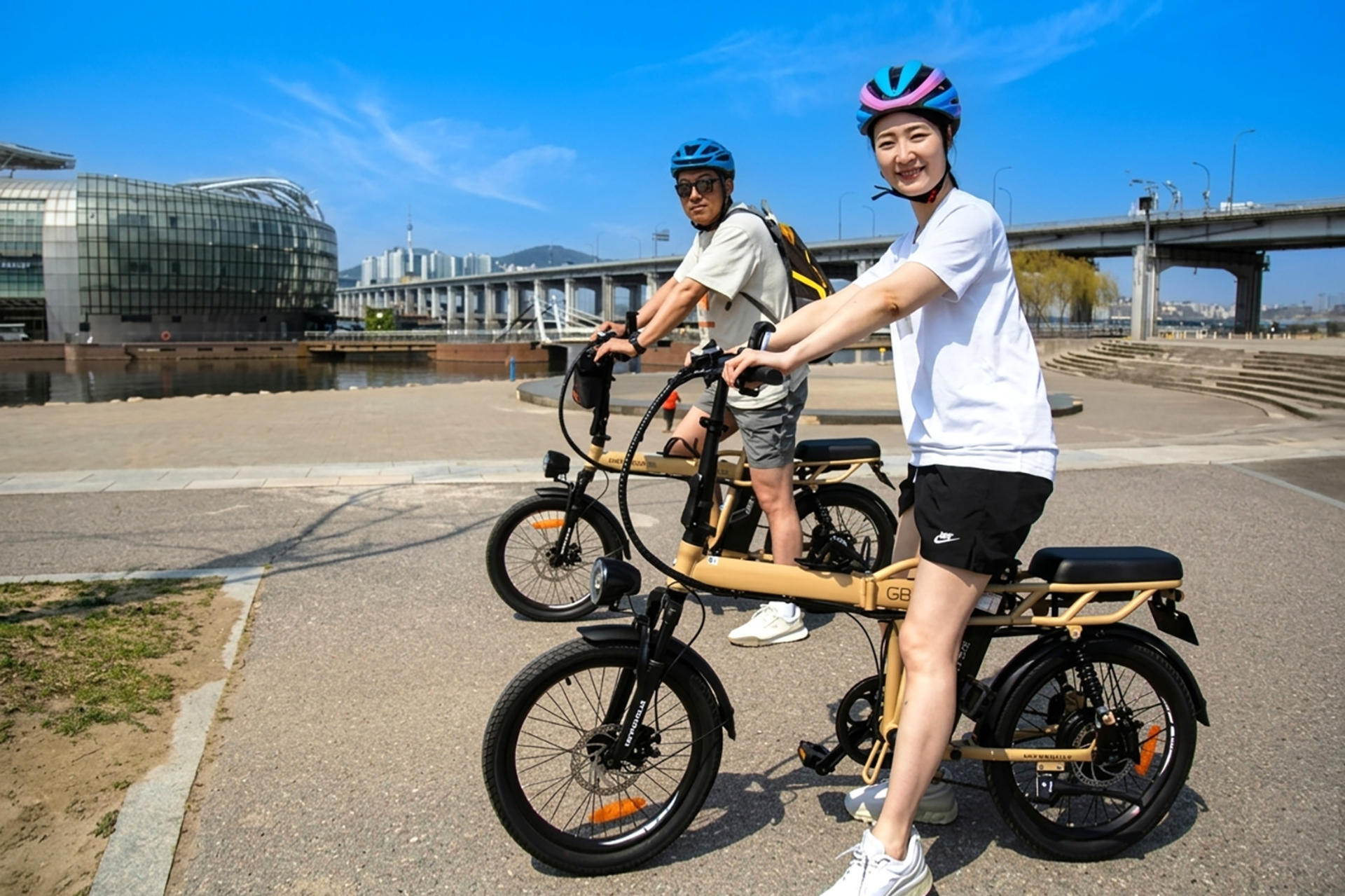 ENKO Electric Bike Ride on the Han River Bike Path in Seoul - Image 1