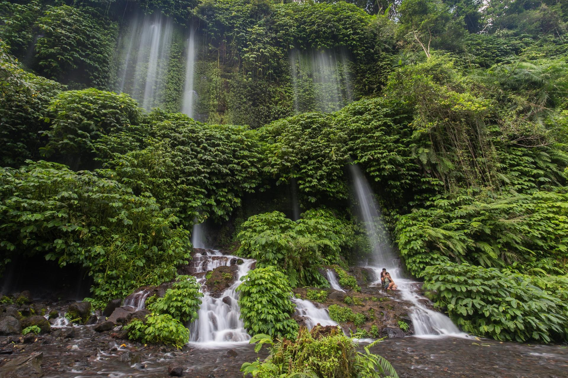 Lombok Waterfalls & Weaving Village Full-Day Tour - Thumbnail 10