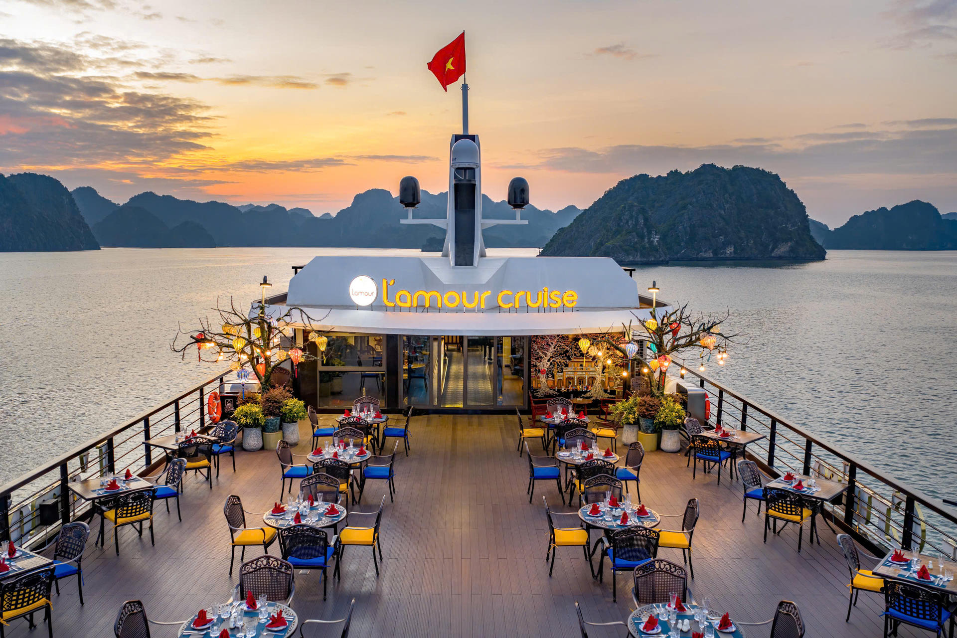 L'Amour 2D1N Cruise: Ha Long Bay with Sung Sot & Ti Top - Thumbnail 15