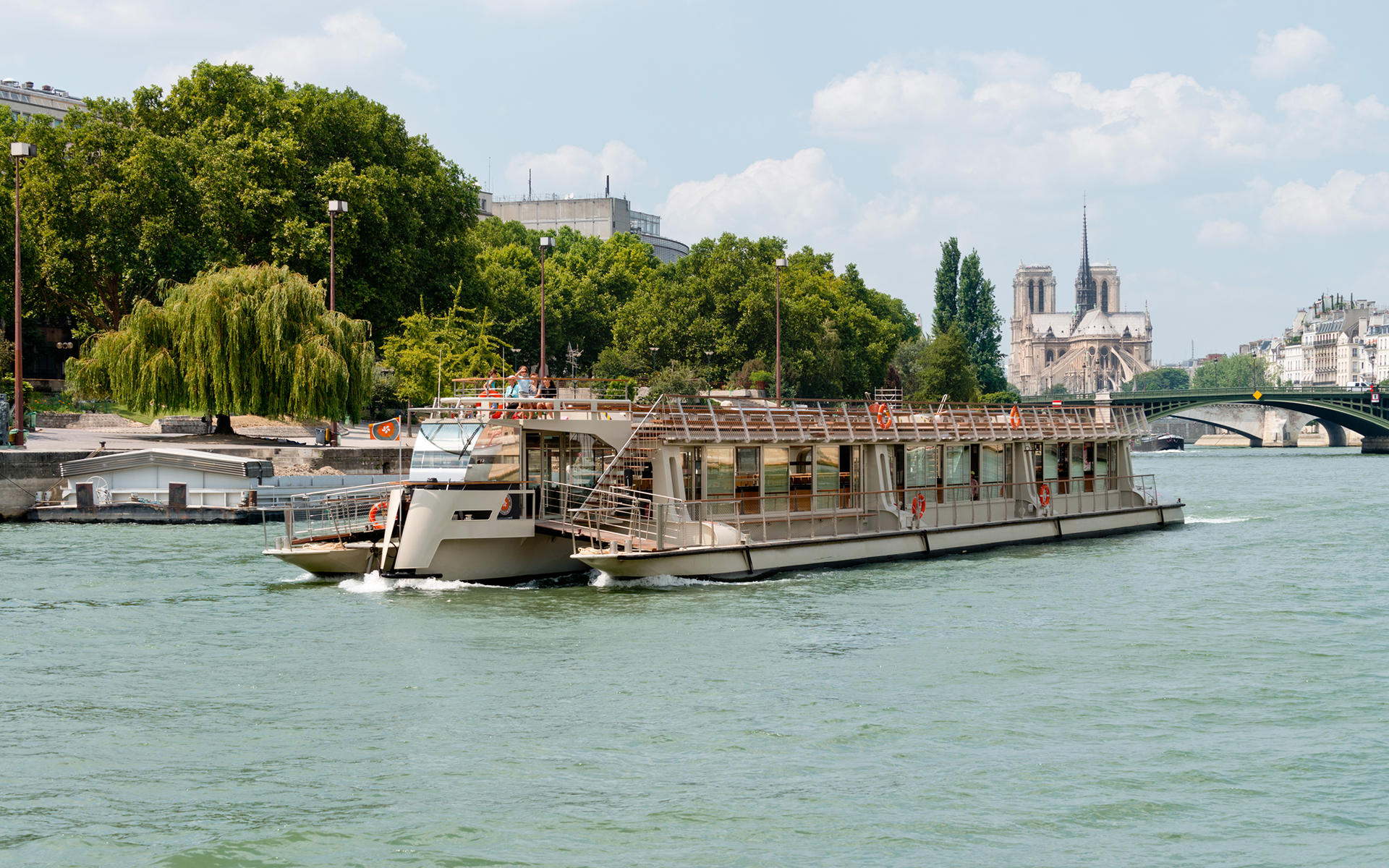 Eiffel Tower Reserved Access with Seine River Sightseeing Cruise  - Thumbnail 9