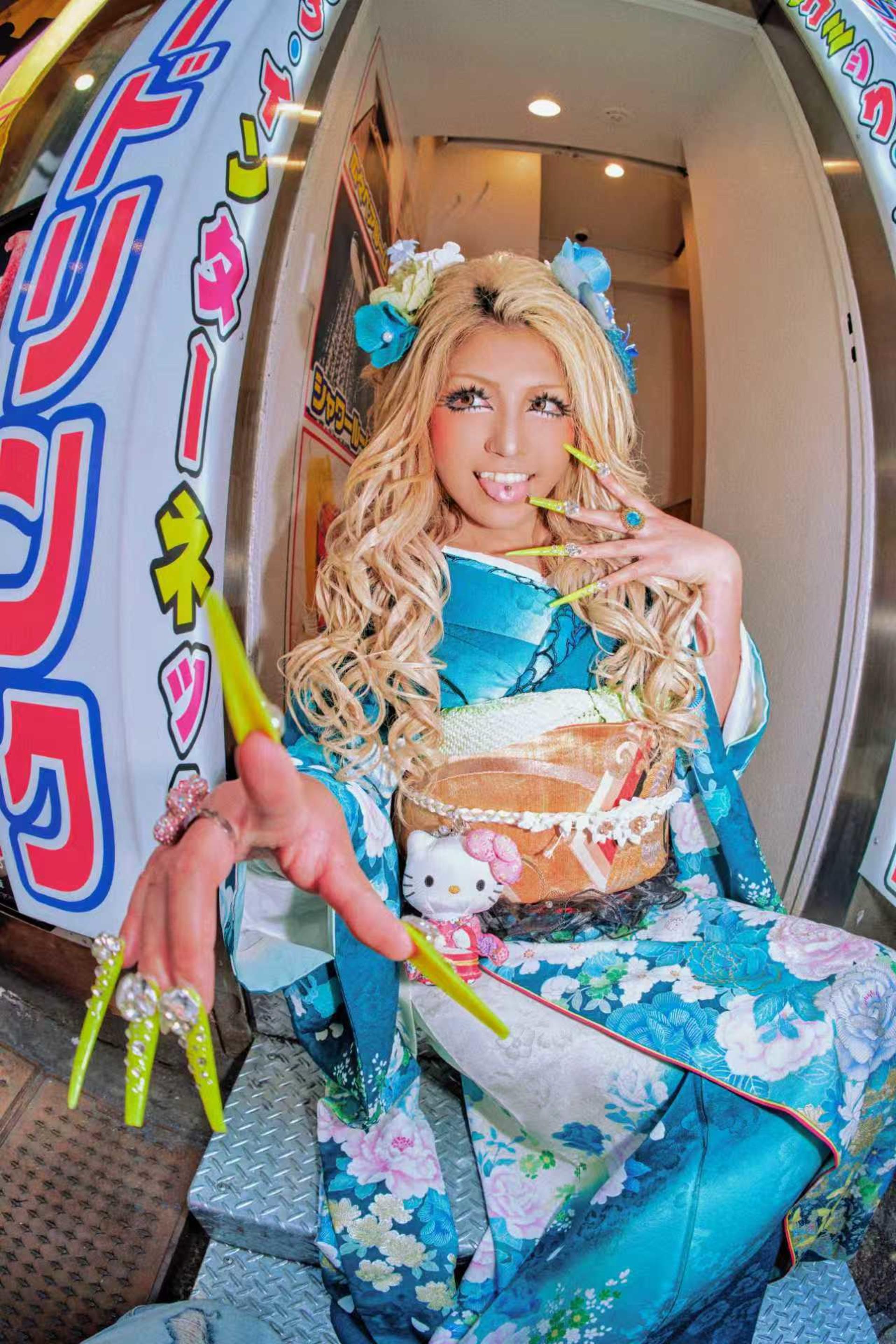 Tokyo: ppのGal Club Kimono Gal Makeover & Photoshoot in Shibuya - Thumbnail 61