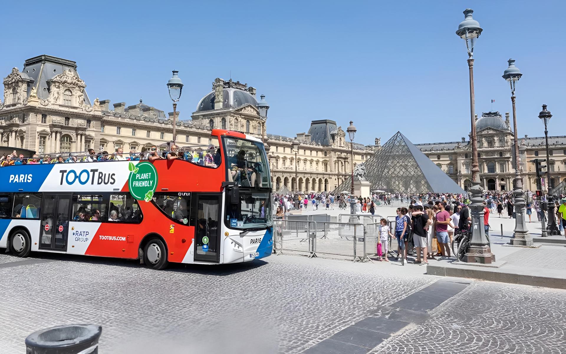 Paris Hop-On Hop-Off Bus Ticket from Disneyland Paris - Thumbnail 6