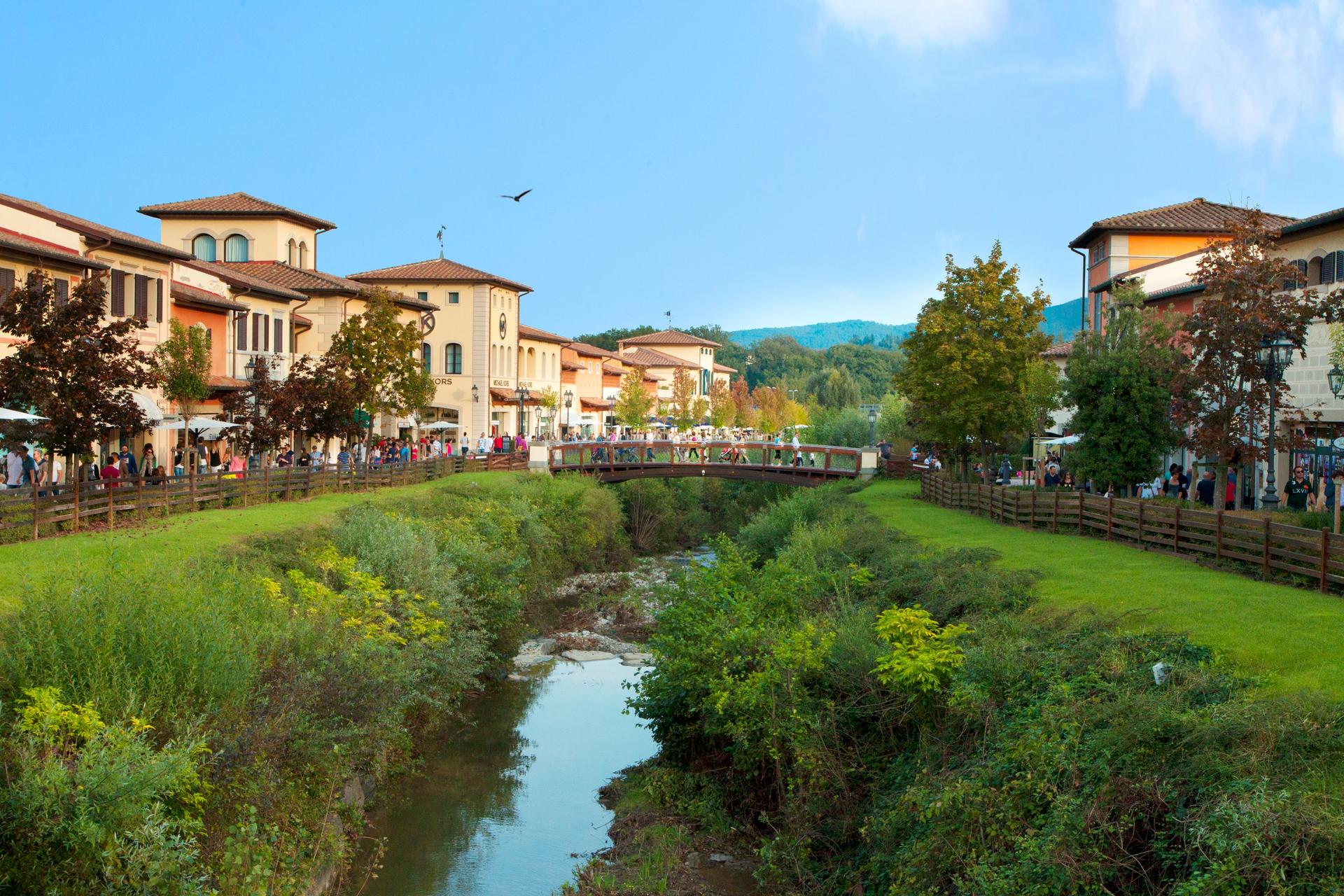 Shuttle Bus to Barberino Designer Outlet from Florence - Thumbnail 8