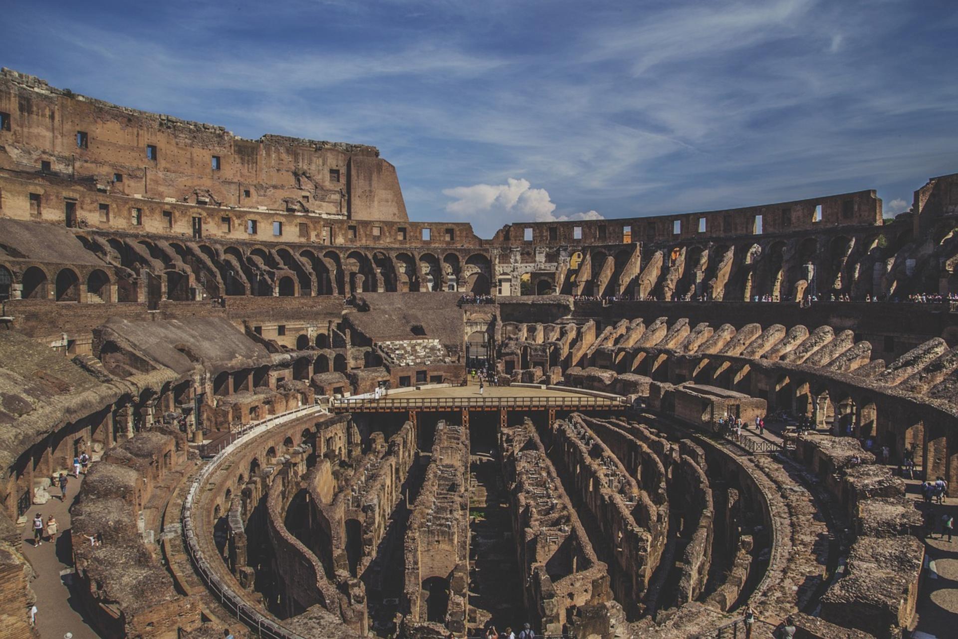 Colosseum, Roman Forum, and Palatine Hill Tour in Rome - Thumbnail 6