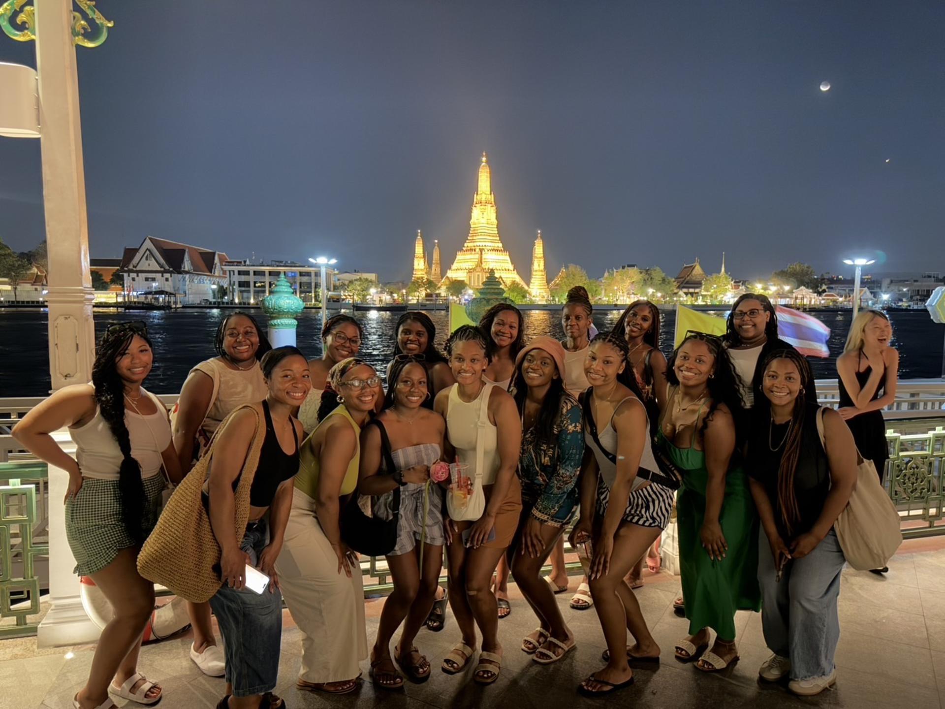 Bangkok Night Tour: Food, Temple & Tuk-Tuk - Thumbnail 14