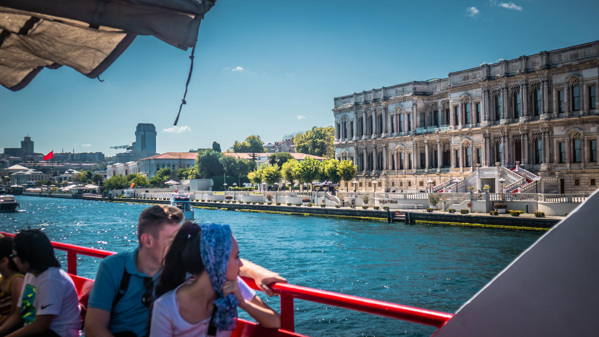 Istanbul: Bosphorus Sightseeing Cruise Tour with Audio Guide - Thumbnail 10