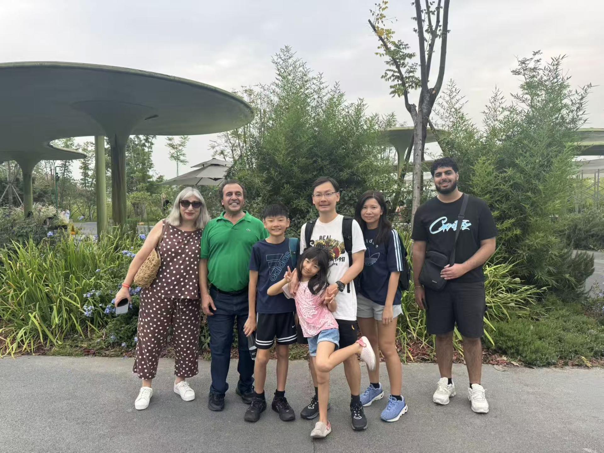 Chengdu Panda Base & Leshan Giant Buddha Day Tour with Guide - Thumbnail 6