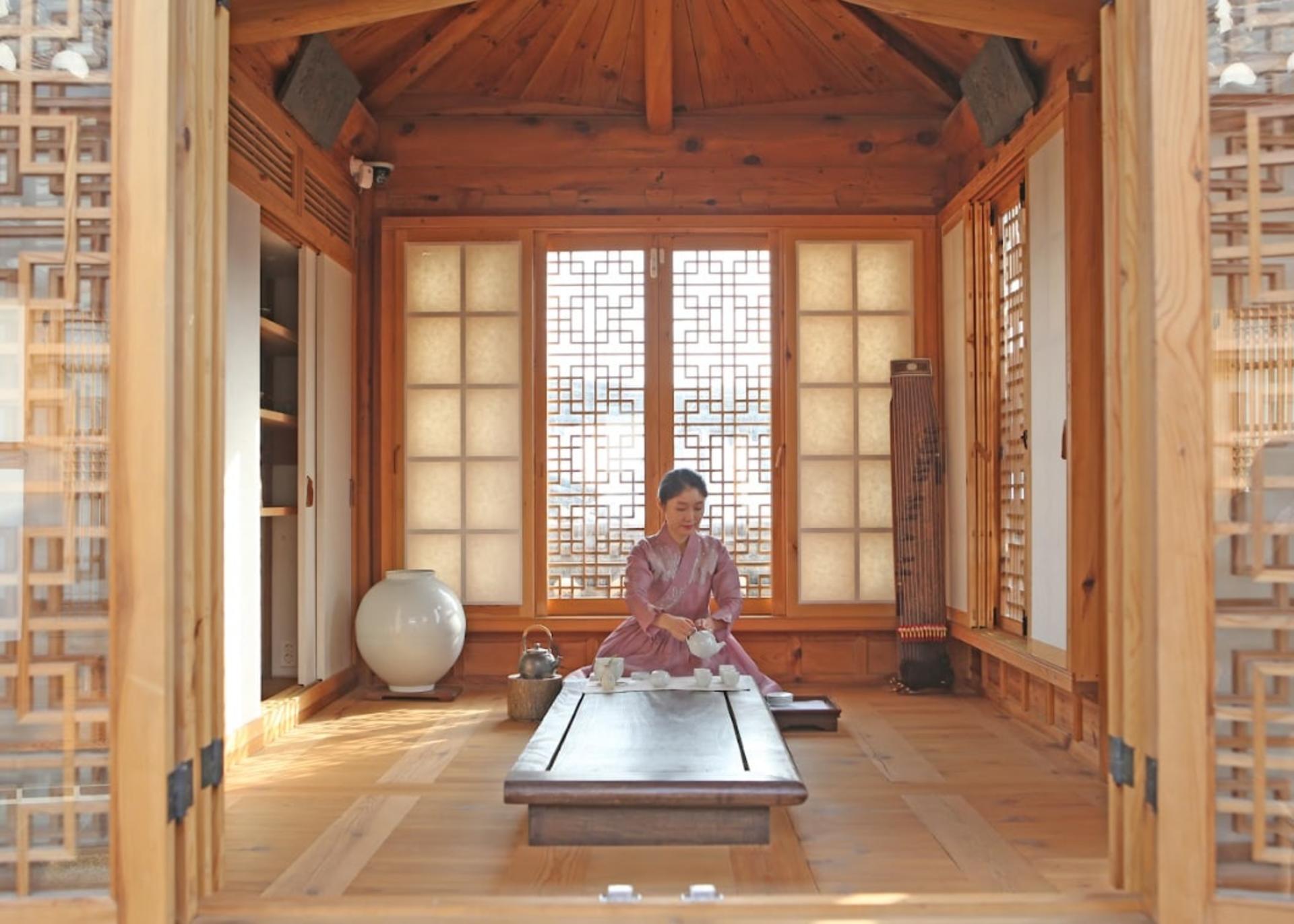 Seoul Rakkojae Seoul Hanbok Traditional Tea Ceremony One Day Class - Thumbnail 2