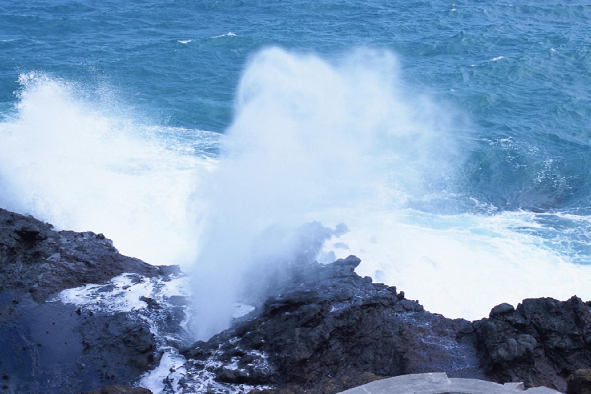 Oahu Grand Circle Island Tour  - Thumbnail 2