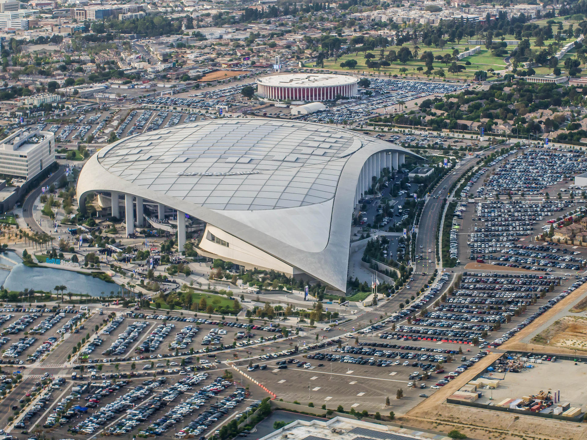 Los Angeles Rams Football Game at SoFi Stadium - Thumbnail 6