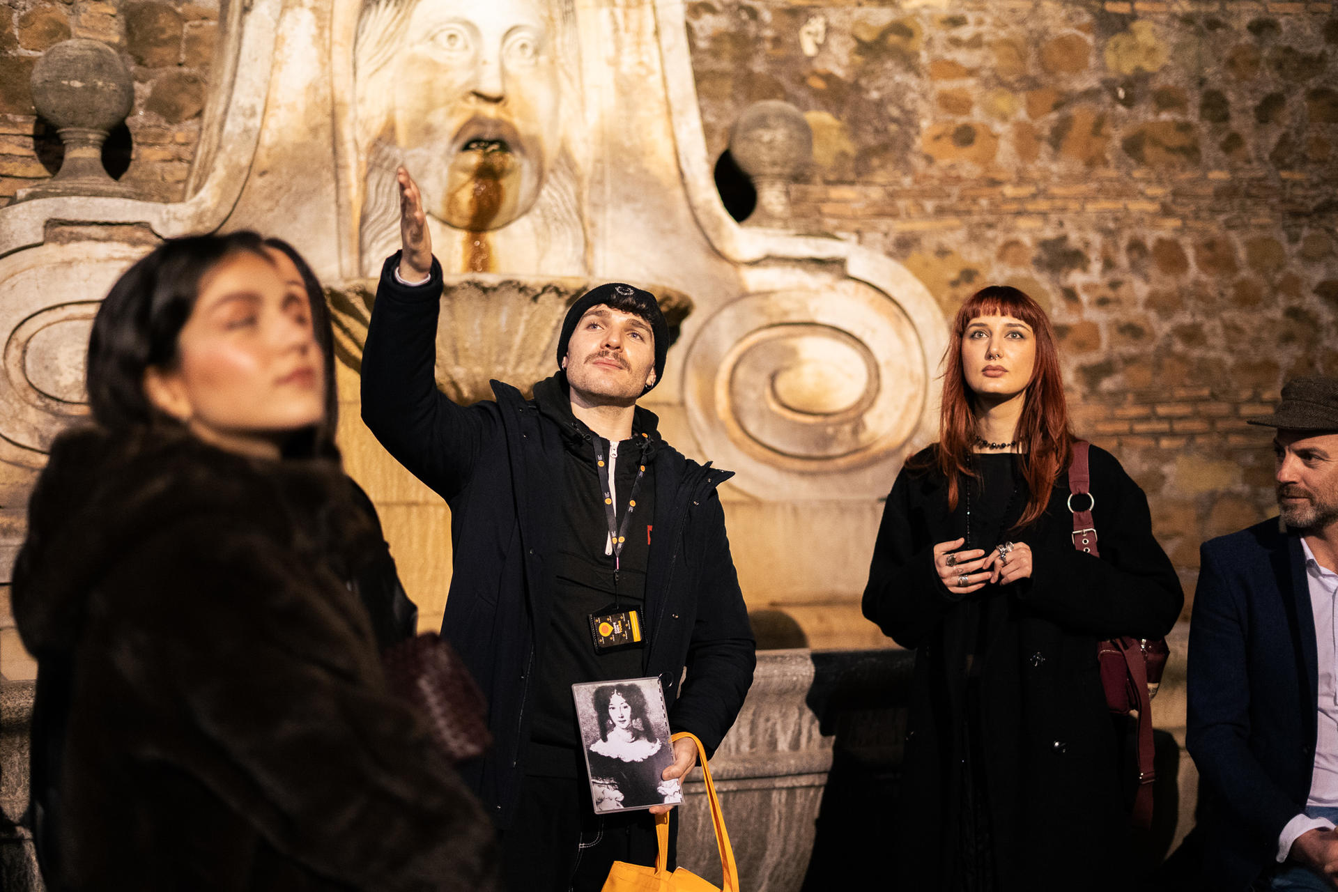 Rome Night Walking Tour with Interactive Ghost Hunter Kit - Thumbnail 4