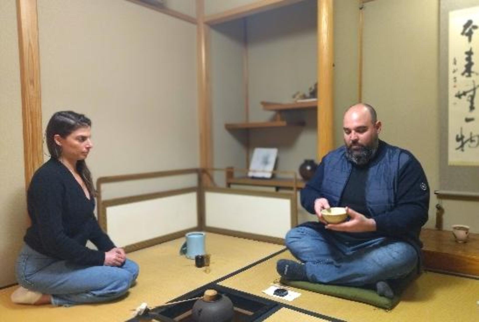 Authentic Tea Ceremony Experience in a Tea Room (Osaka) - Thumbnail 4