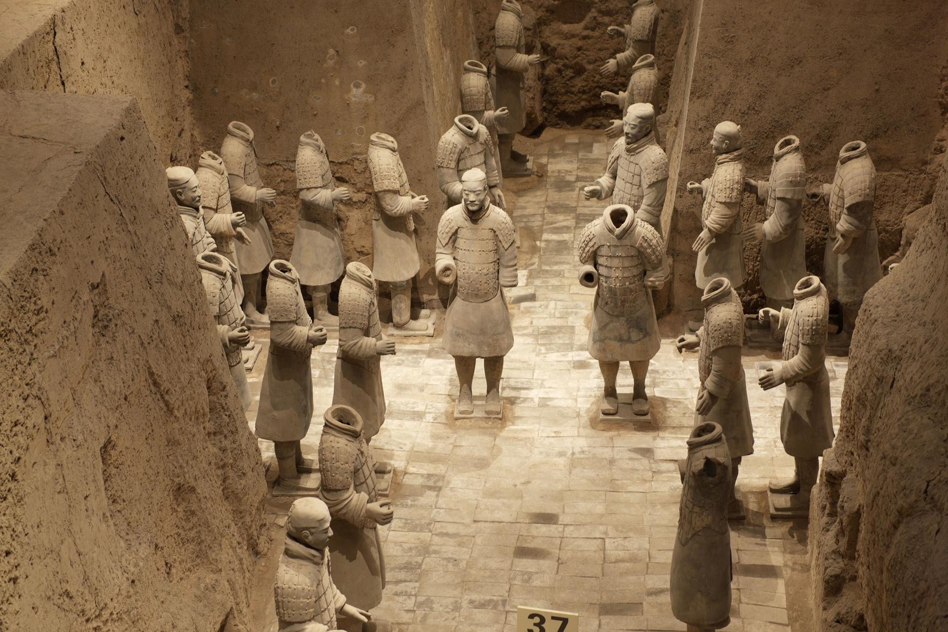 Xi'an: Terracotta Army Small Group Tour (6 or 16 Guests) - Thumbnail 10