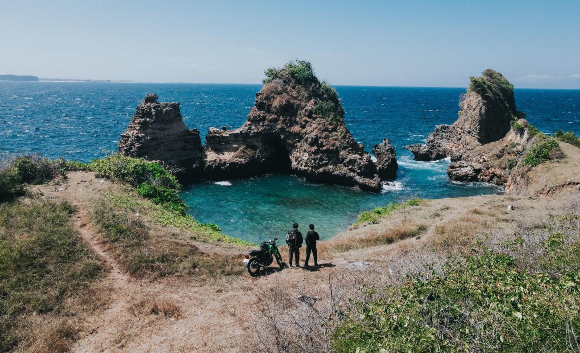 Lombok Half-Day Private Dirt Bike Adventure with Lunch - Image 1