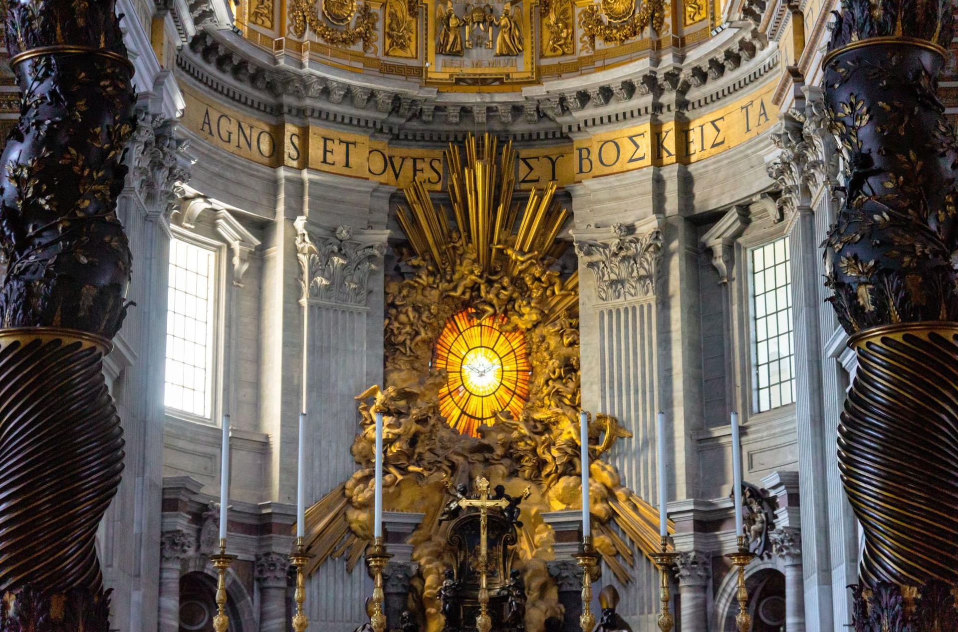 St. Peter's Basilica Skip the Line Tour - Thumbnail 4