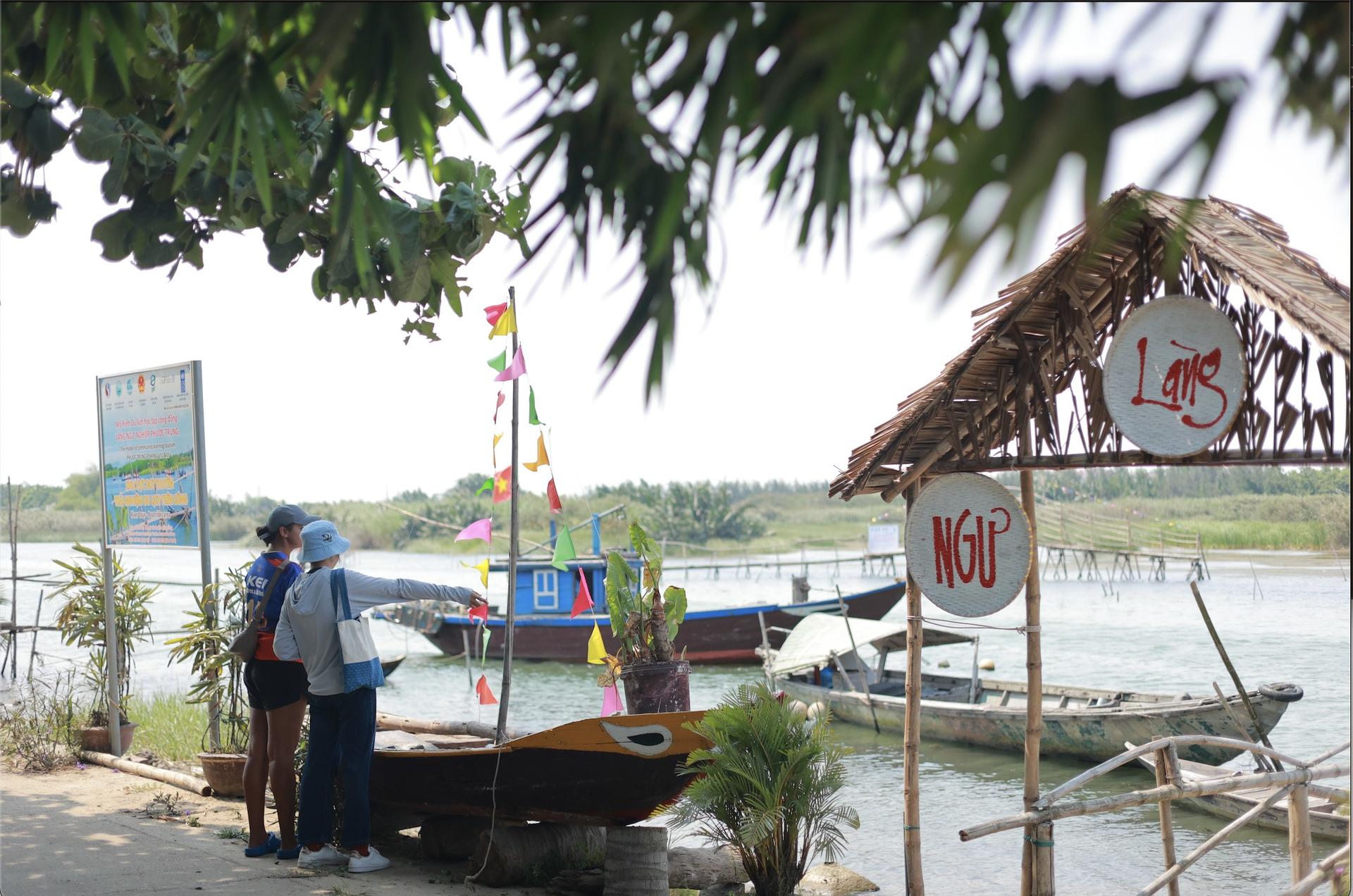 Hoi An : Coconut Basket Boat , River Cruise and Making Lantern Class - Thumbnail 6