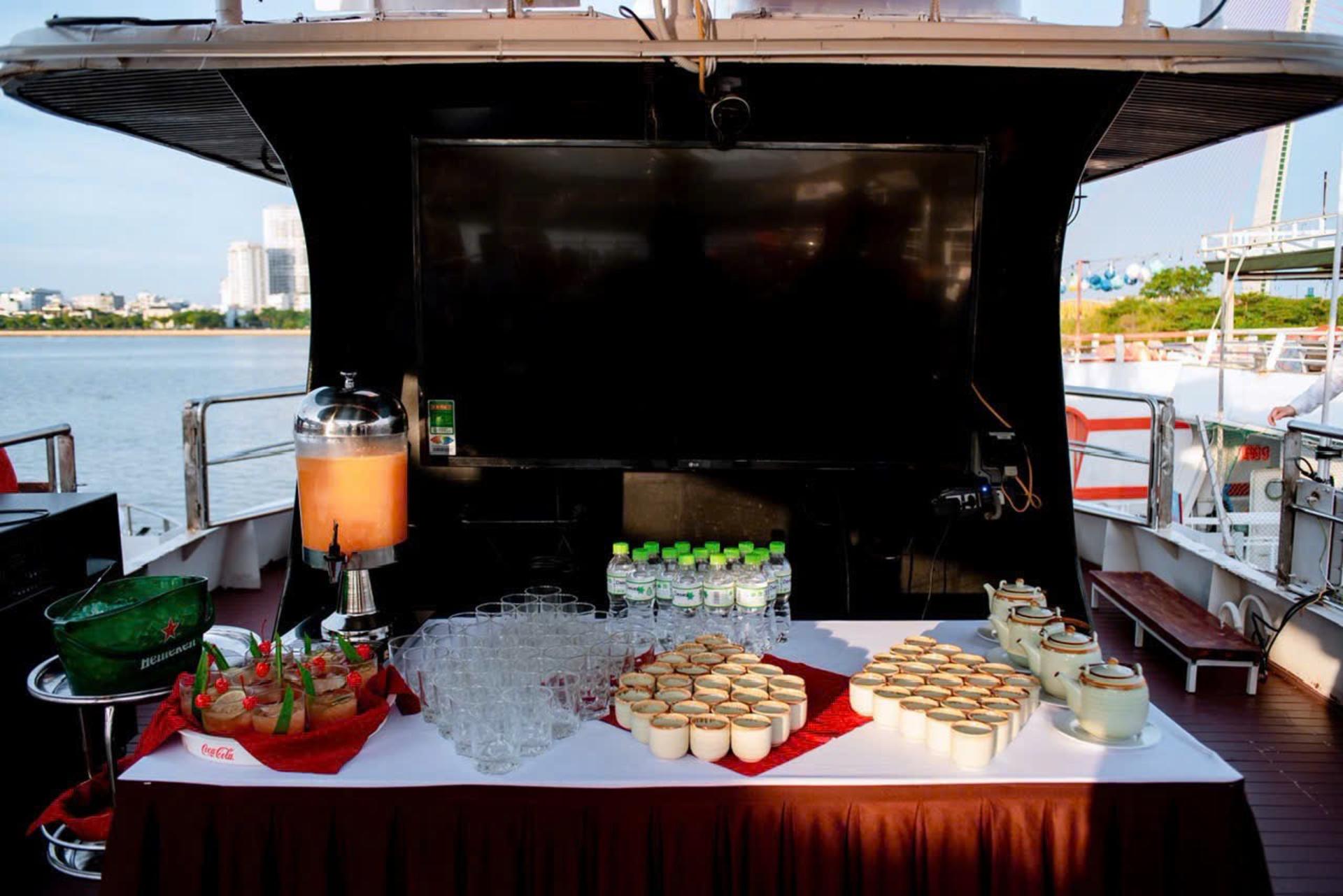 Afternoon Tea Experience on Han River Da Nang with 4U Cruise  - Thumbnail 6