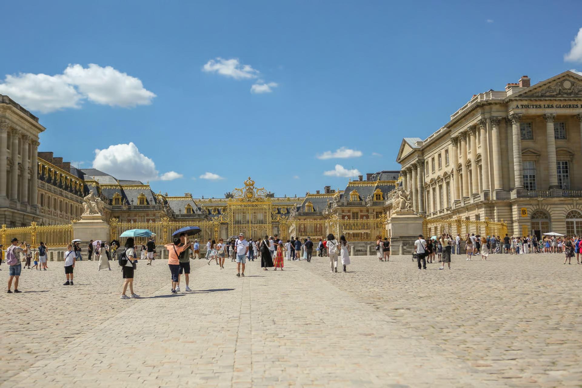 City Transfer from Paris to Versailles - Thumbnail 4