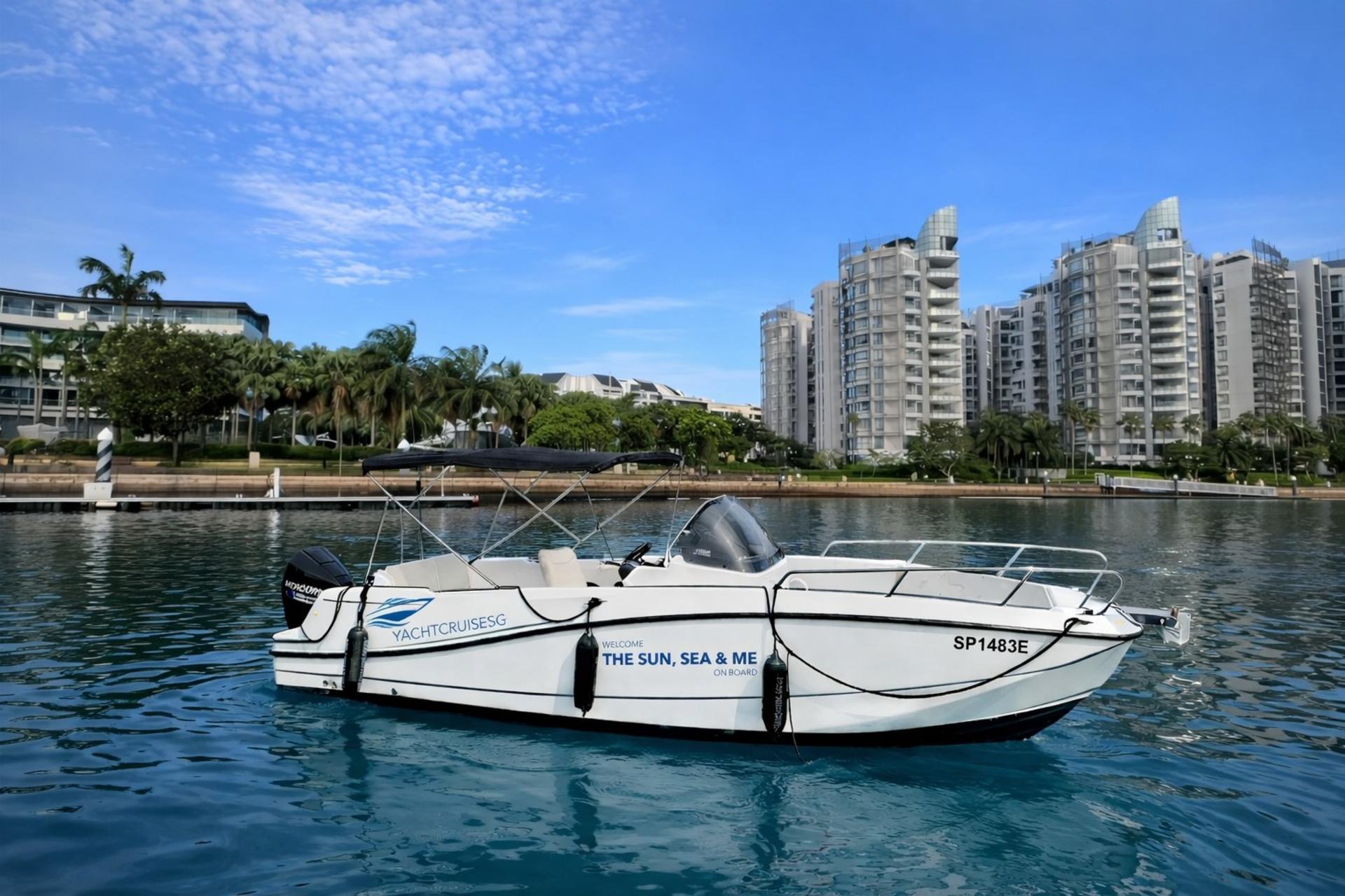 Southern Islands Speedboat Guided Tour by YachtCruiseSG - Thumbnail 2
