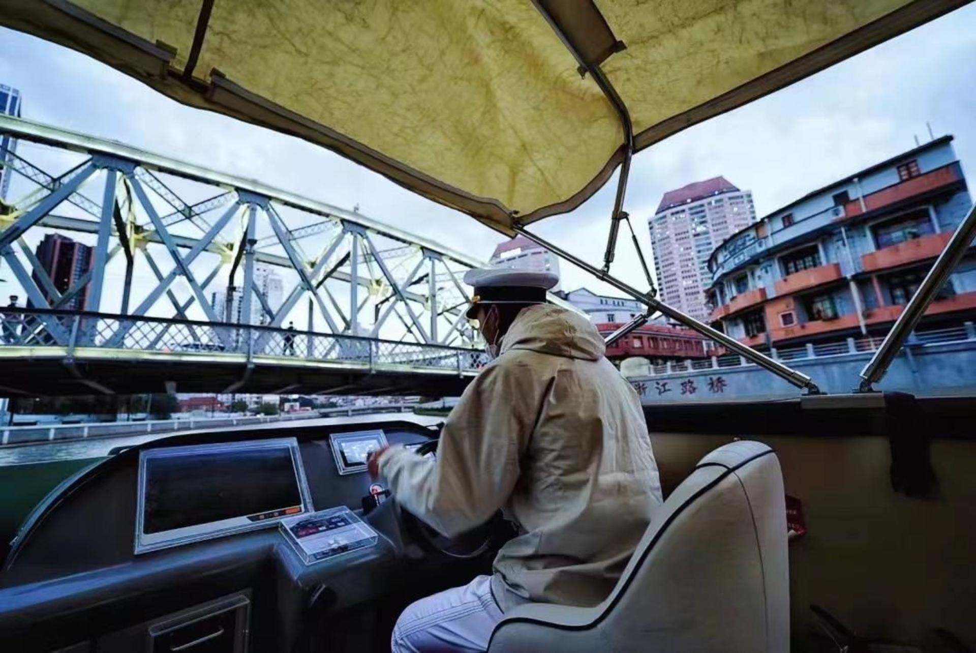 Suzhou River Cruise - Thumbnail 5