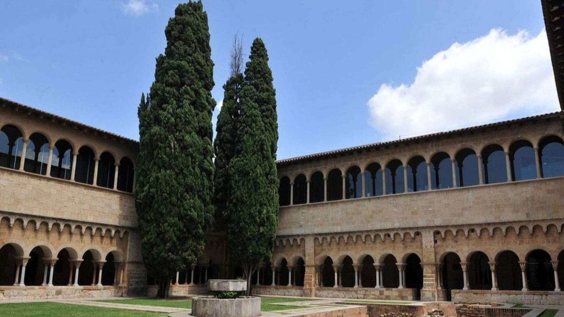 Monastery of Sant Cugat entry ticket - Thumbnail 3