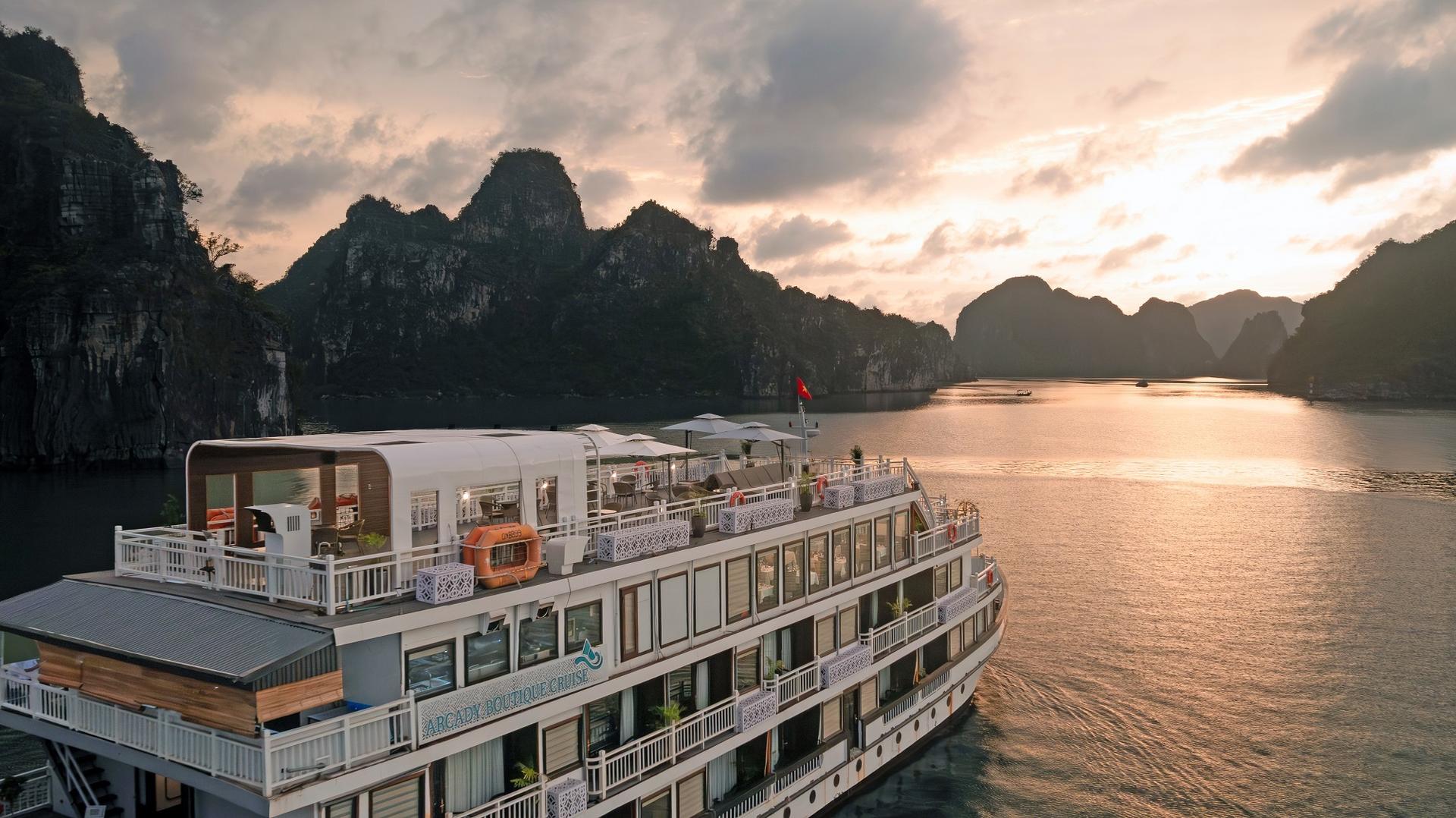 Arcady Boutique 2D1N Cruise: Ha Long Bay, Sung Sot, Ti Top - Thumbnail 22