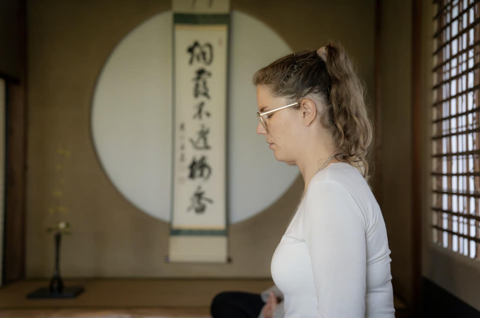 Kyoto: Zen Meditation at a Private Temple with a Monk - Thumbnail 3