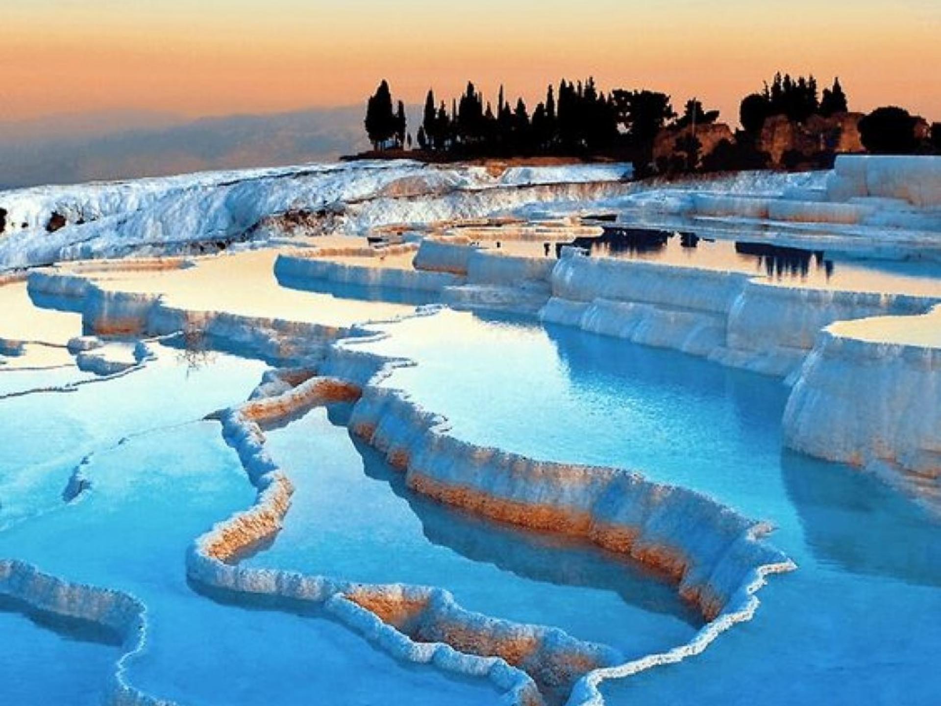 Pamukkale Day Tour from Izmir/Selcuk/Kusadasi with Lunch - Image 1