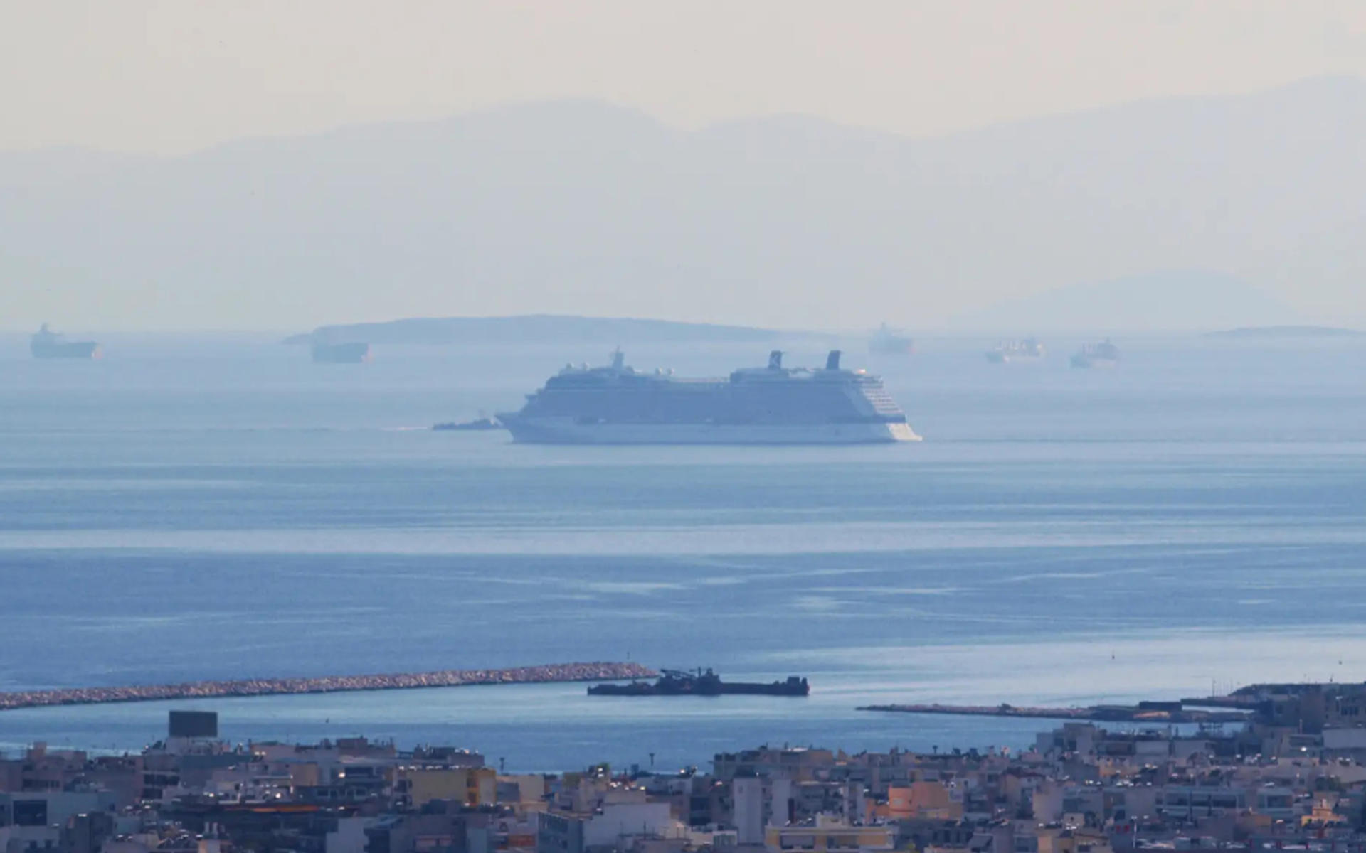 Athens Piraeus Port - Mykonos Ferry by Seajets - Thumbnail 3