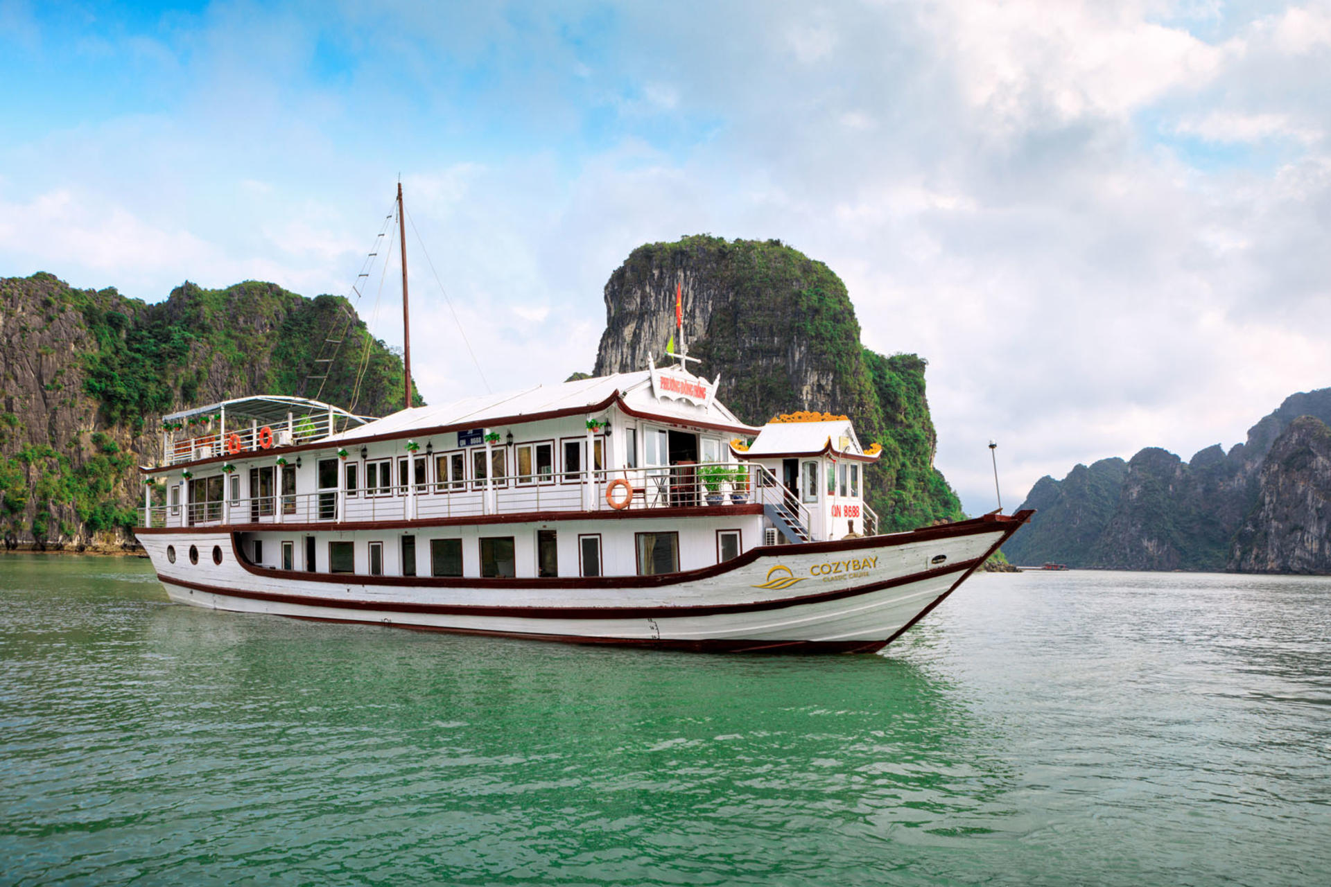 Cozy Bay Classic 2D1N Cruise: Ha Long Bay, Sung Sot, Ti Top - Image 1