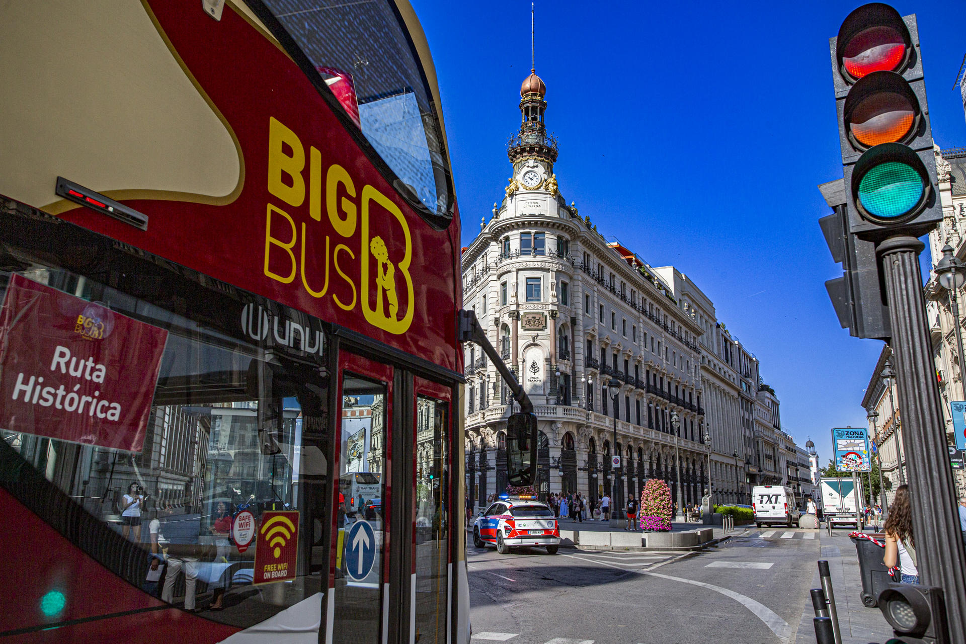 Madrid Hop-On Hop-Off Bus - Thumbnail 8