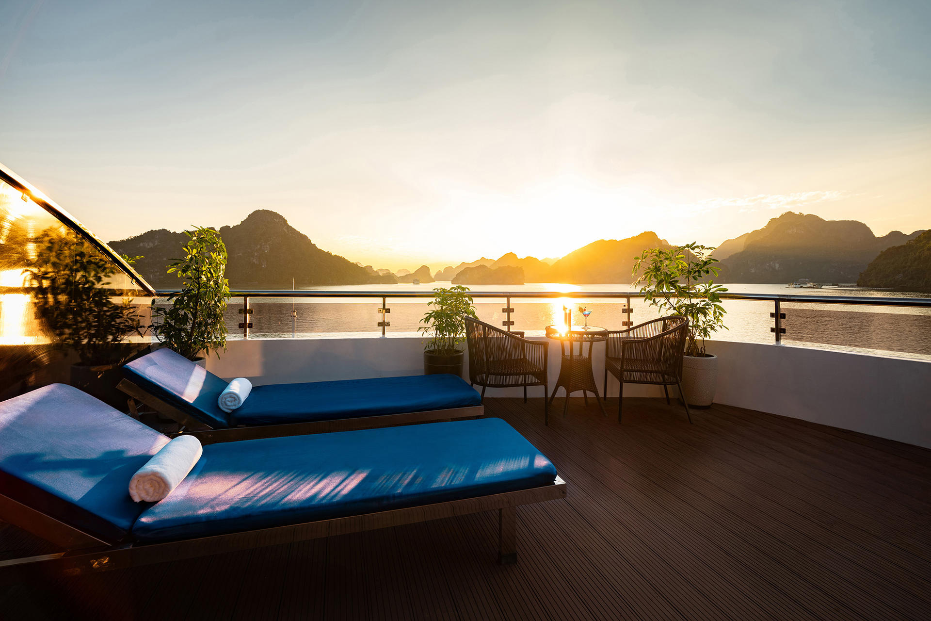 Aqua Luxury 2D1N Cruise: Ha Long Bay & Lan Ha Bay Tour - Thumbnail 8