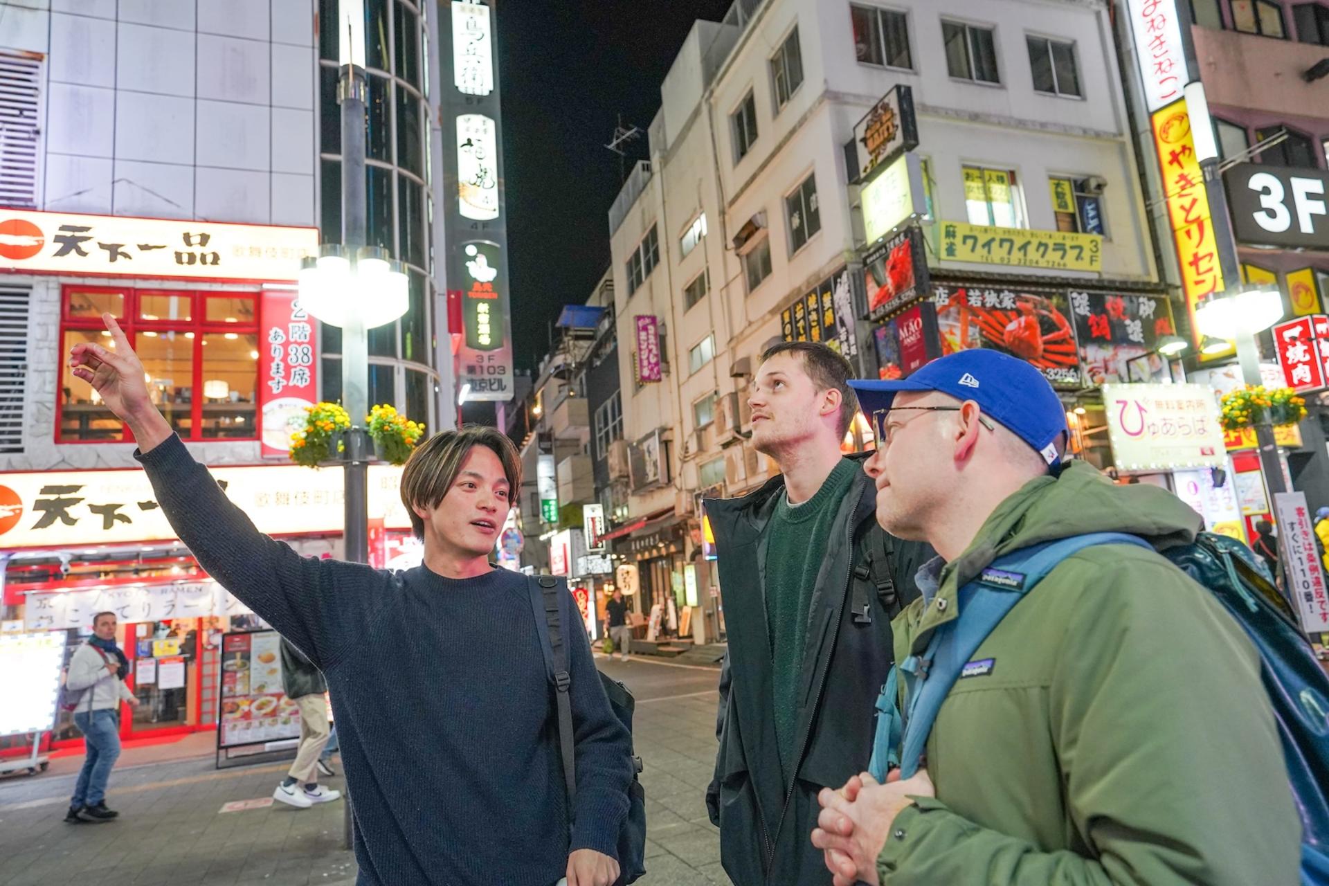 Tokyo Omakase Sushi & A5 Wagyu Premium Foodie Tour in Shinjuku  - Thumbnail 3