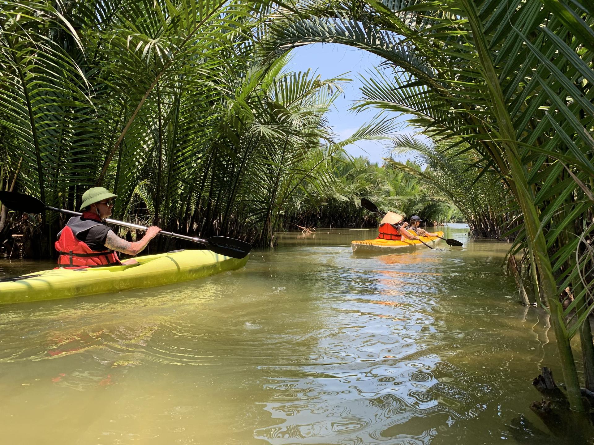 Sunset Kayaking Water Adventure Experience in Hoi An - Thumbnail 4