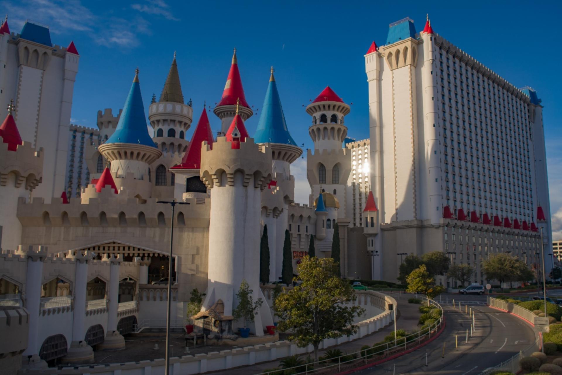 Las Vegas Strip Walking Tour with Audio Guide - Thumbnail 6