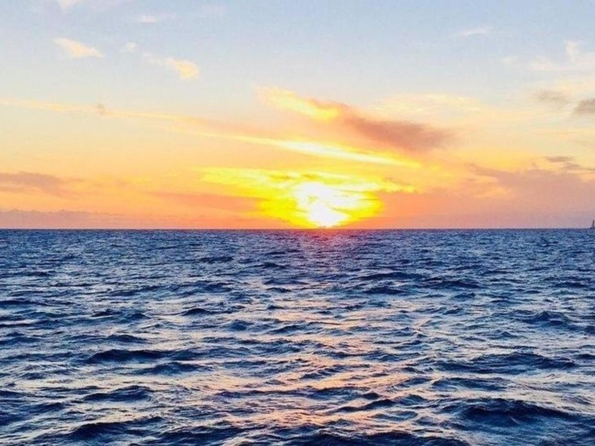 Sunset Cocktail Cruise from Port Waikiki, Oahu - Thumbnail 6