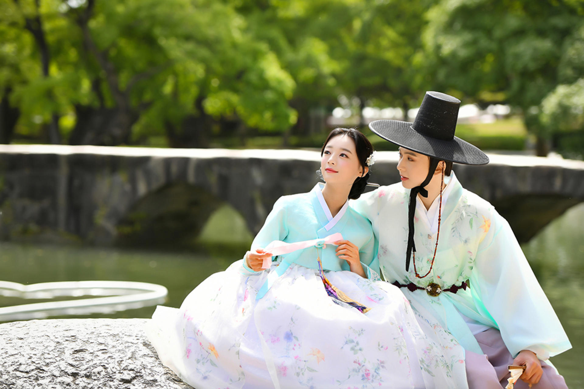 Hanbok Rental at Changdeokgung Hanboknam Store - Thumbnail 25