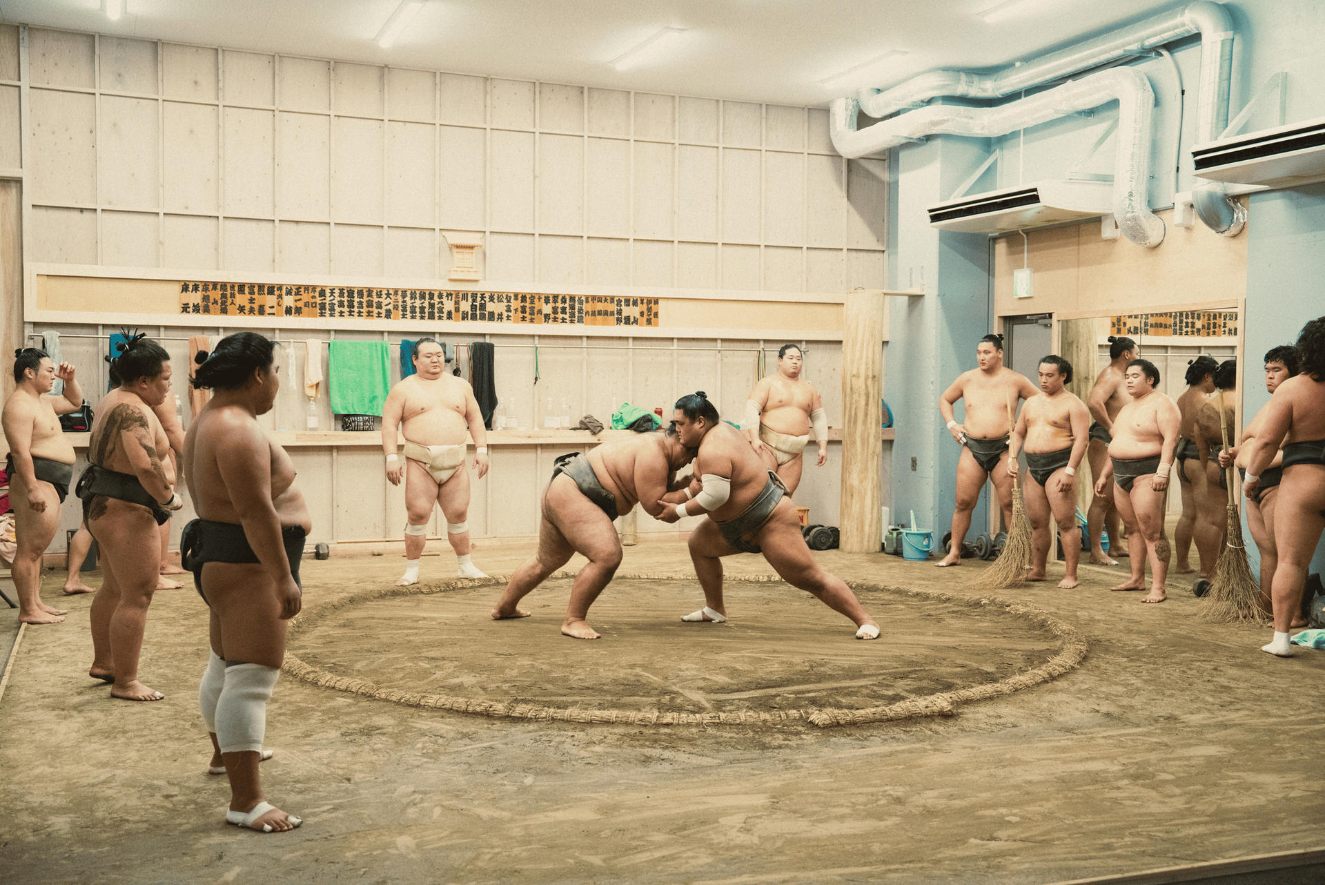 Tokyo Sumo Experience: Morning Practice/ Training with Sumo Wrestler - Thumbnail 2