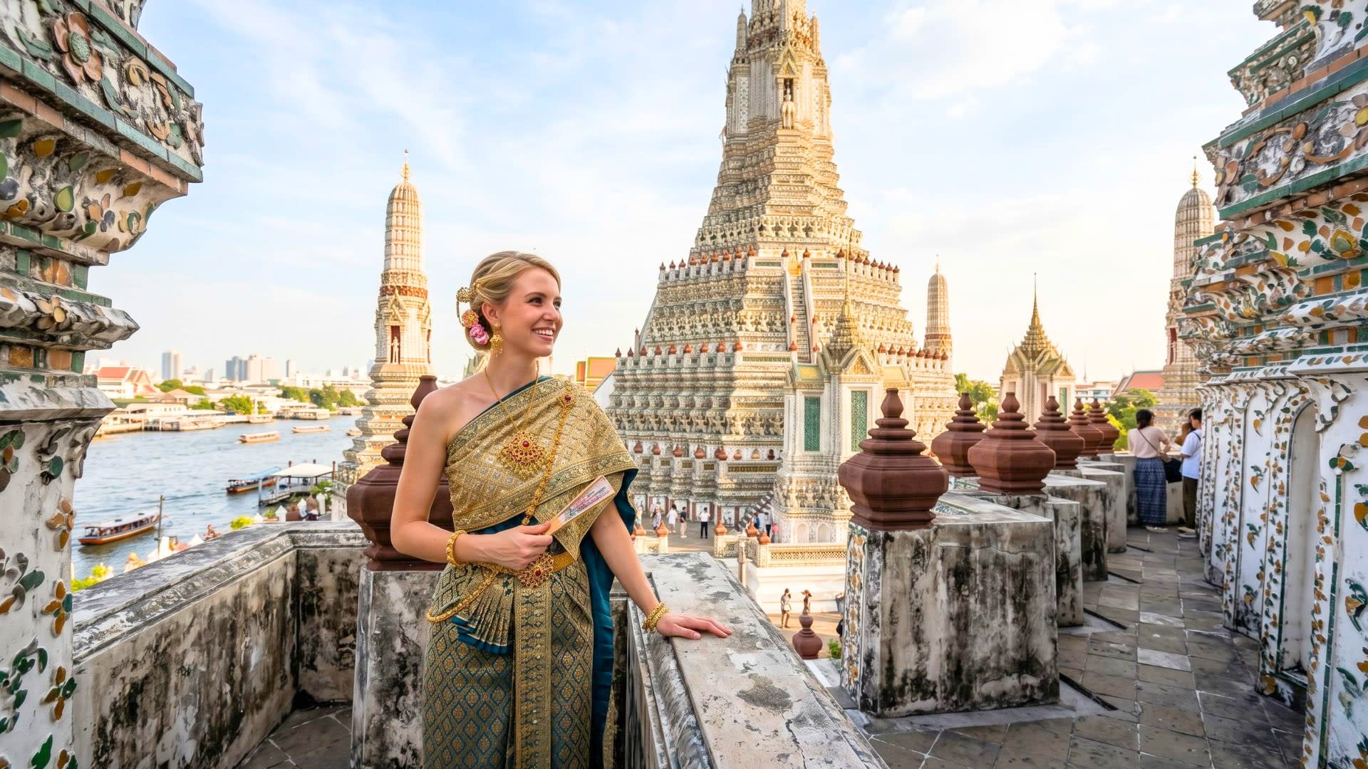 Traditional Thai Costume Rental at Wat Arun in Bangkok - Thumbnail 3