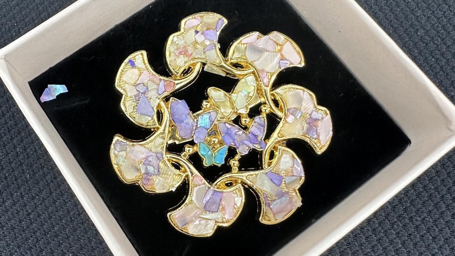 Handmade Mother-of-Pearl Inlaid Brooch - Thumbnail 5