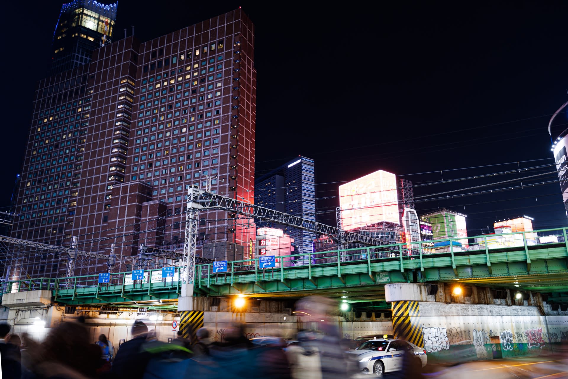 Tokyo Dark Side of Tokyo Shinjuku Red Light Walking Tour - Thumbnail 6