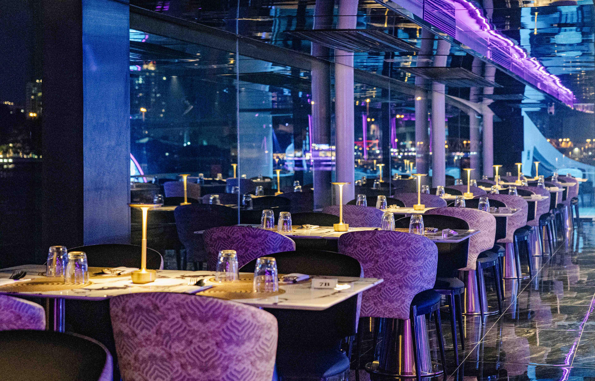 Super Galaxy Dinner Cruise in Bangkok - Thumbnail 10