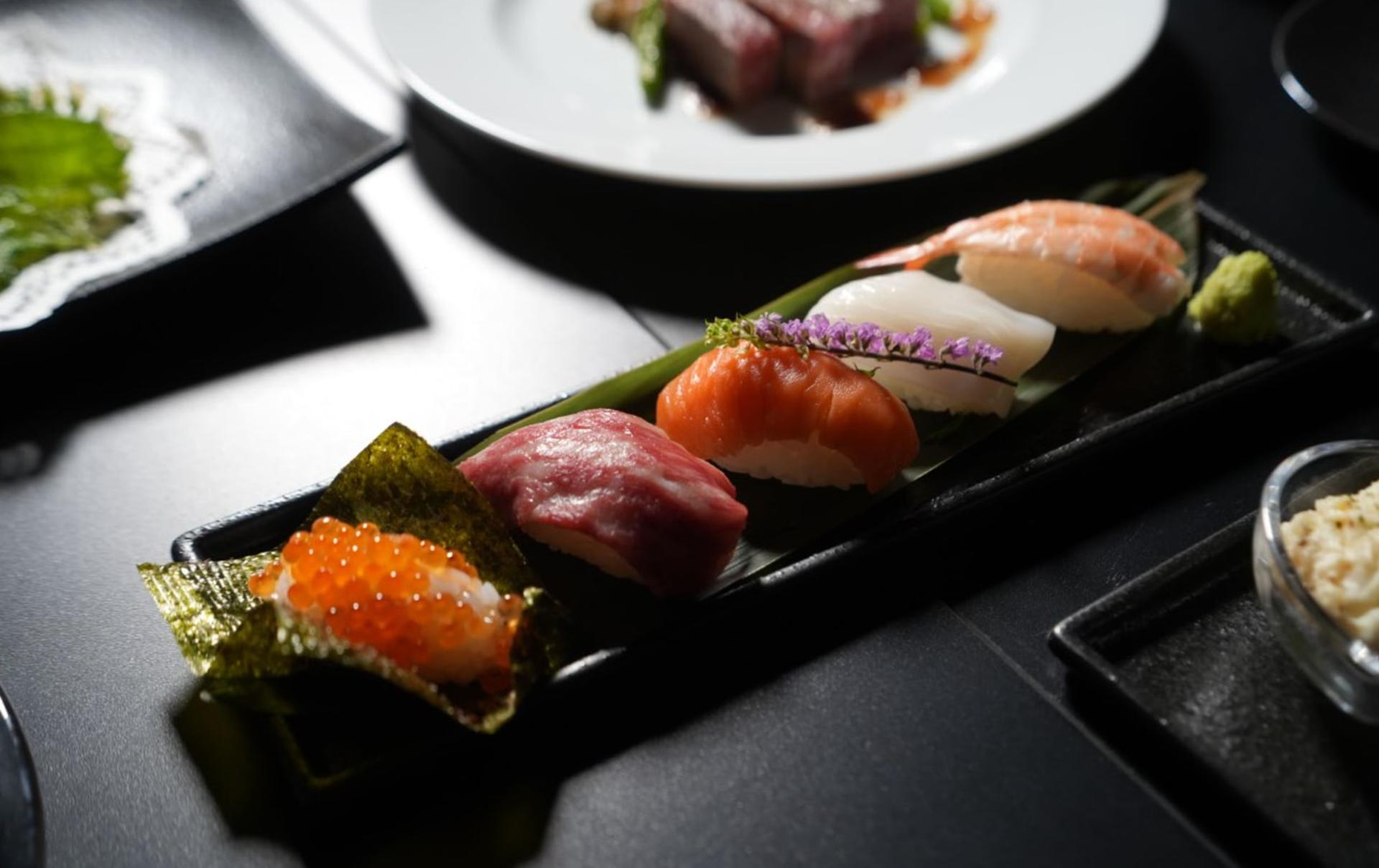Osaka Umeda: PICCADILLY Live DINNER SHOW&NIGHTCLUB with Tasting Menu - Thumbnail 16